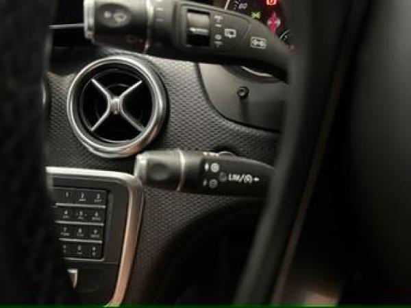 Mercedes-Benz A Class 1.5 A180d SE (Executive) Hatchback 5dr Diesel Manual Euro 6 (s/s) (109 ps)
