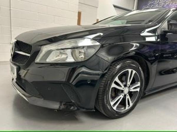 Mercedes-Benz A Class 1.5 A180d SE (Executive) Hatchback 5dr Diesel Manual Euro 6 (s/s) (109 ps)