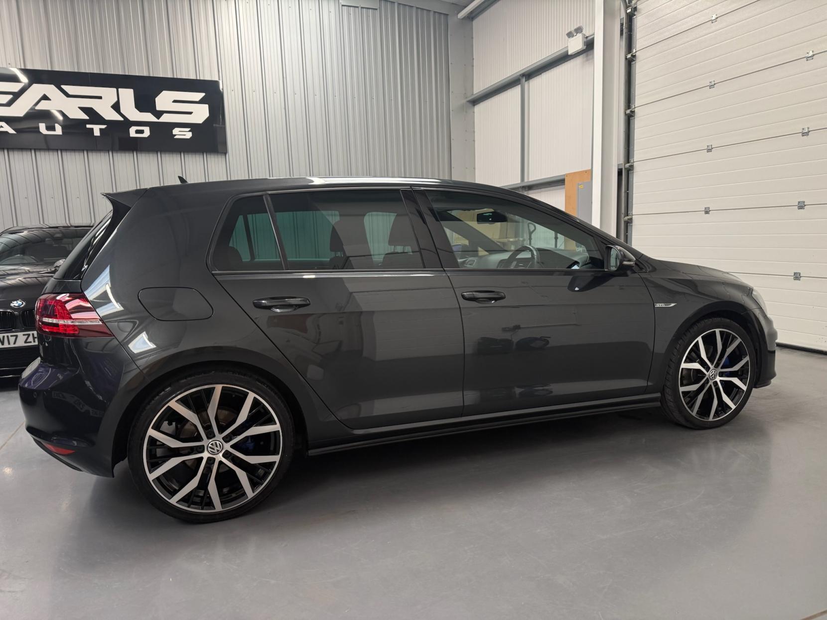 Volkswagen Golf 2.0 TDI BlueMotion Tech GTD Hatchback 5dr Diesel Manual Euro 6 (s/s) (184 ps)