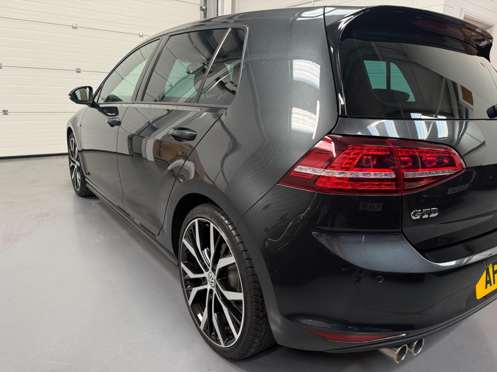 Volkswagen Golf 2.0 TDI BlueMotion Tech GTD Hatchback 5dr Diesel Manual Euro 6 (s/s) (184 ps)