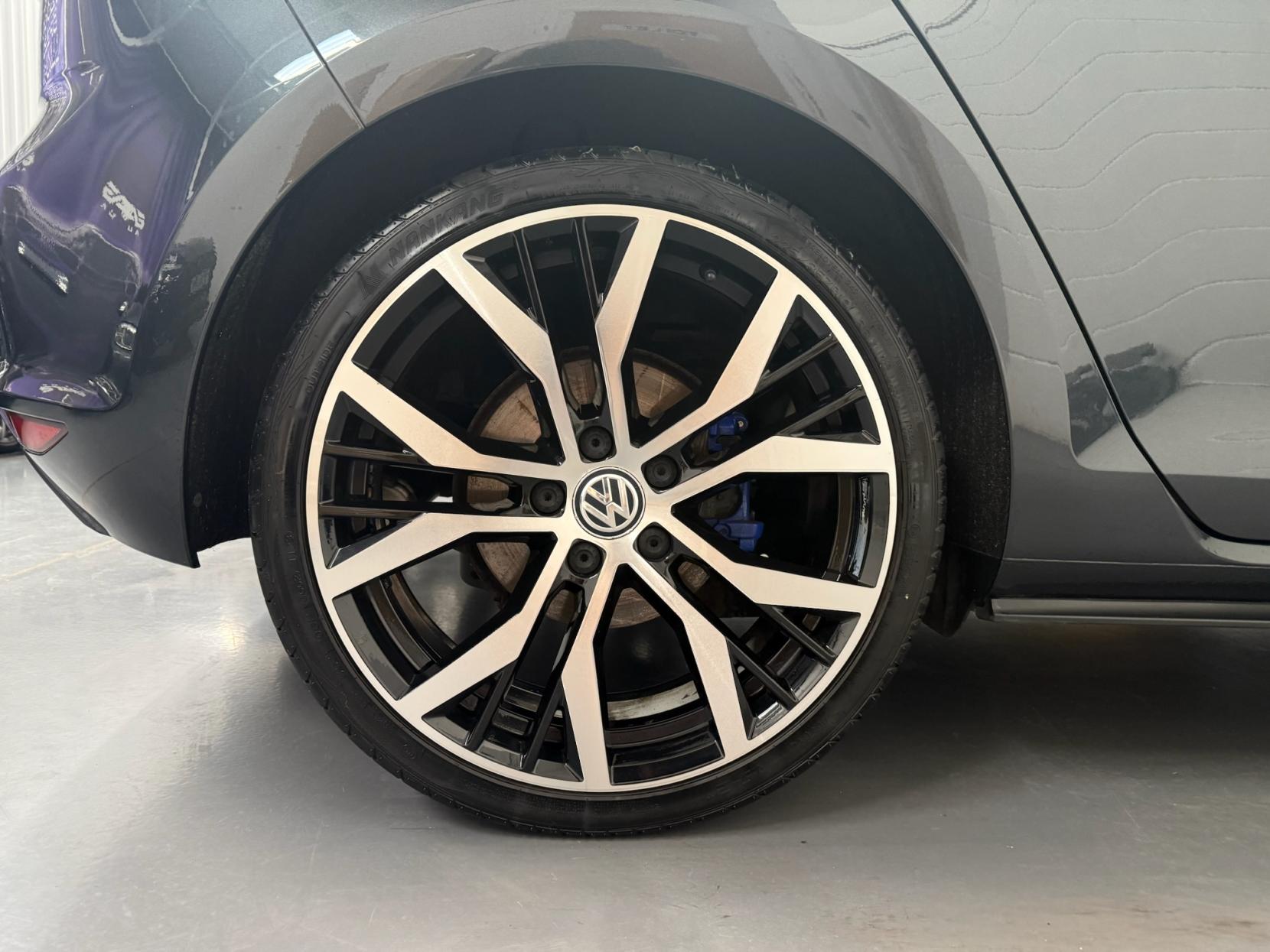 Volkswagen Golf 2.0 TDI BlueMotion Tech GTD Hatchback 5dr Diesel Manual Euro 6 (s/s) (184 ps)