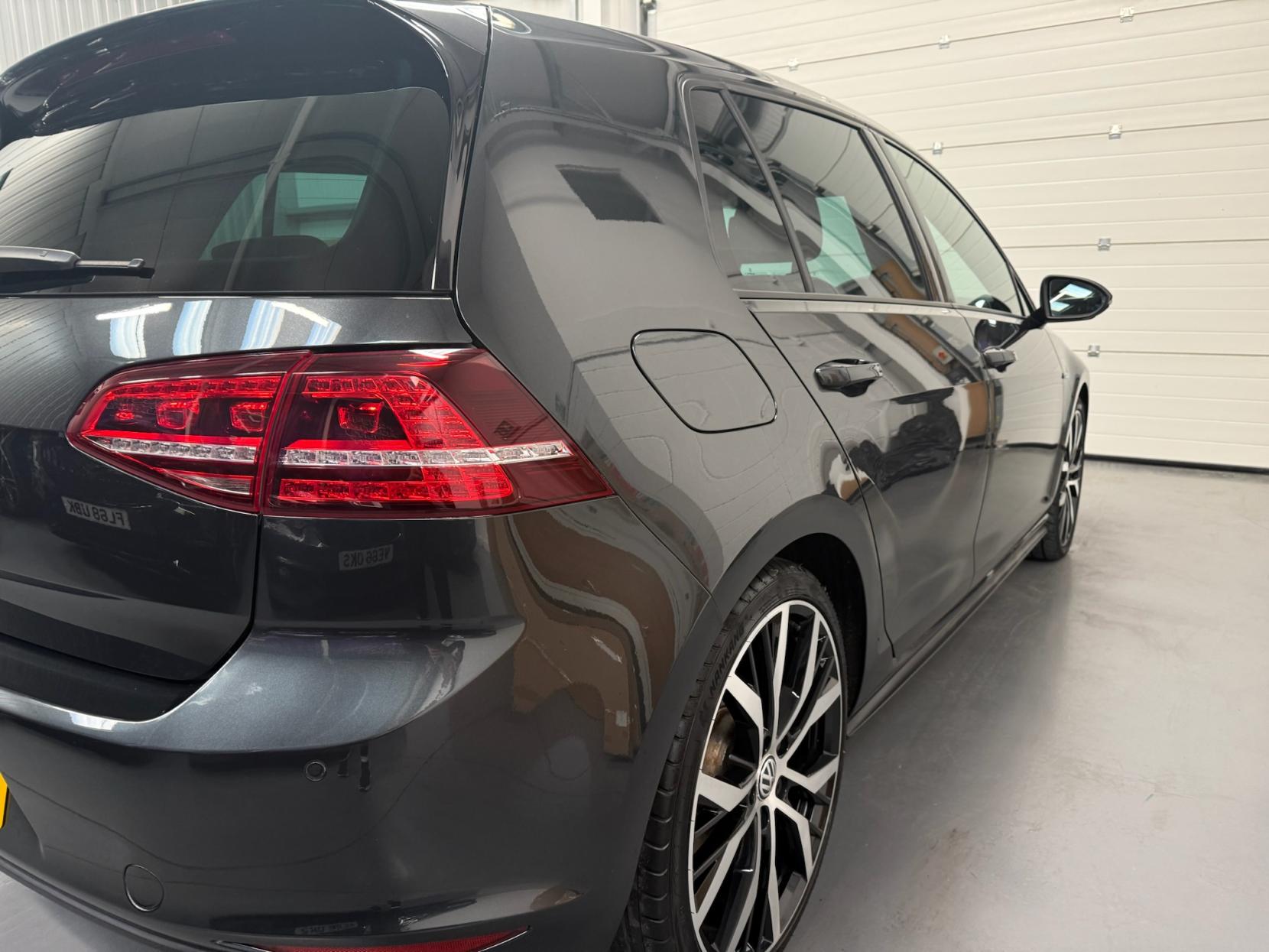 Volkswagen Golf 2.0 TDI BlueMotion Tech GTD Hatchback 5dr Diesel Manual Euro 6 (s/s) (184 ps)