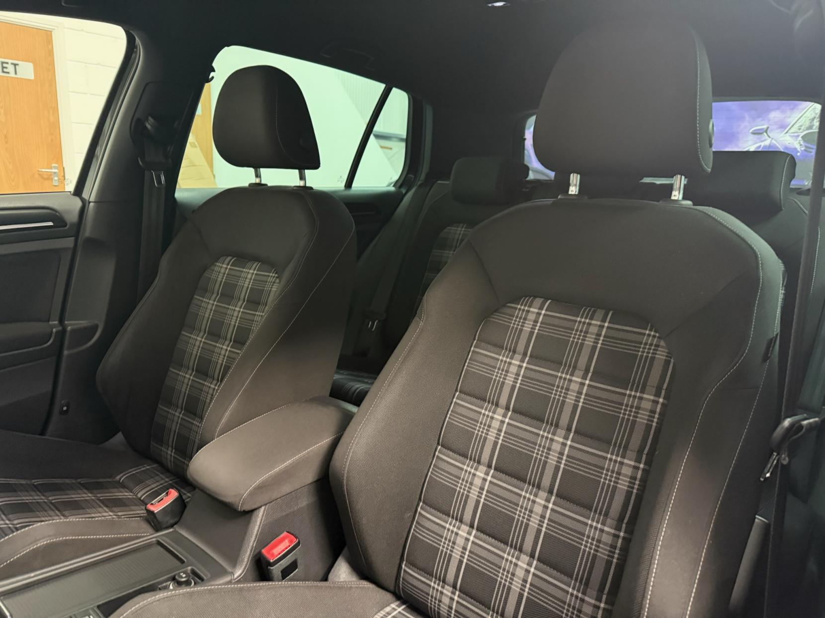 Volkswagen Golf 2.0 TDI BlueMotion Tech GTD Hatchback 5dr Diesel Manual Euro 6 (s/s) (184 ps)