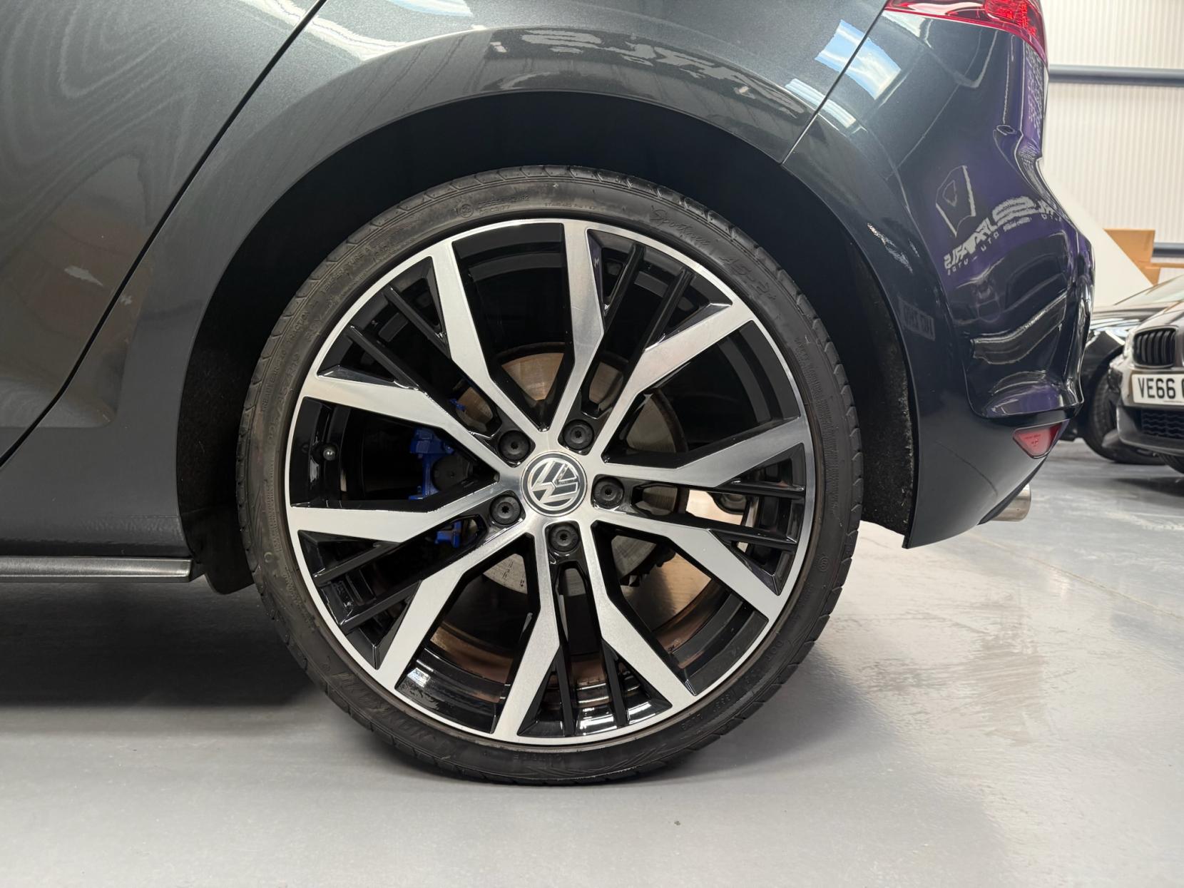 Volkswagen Golf 2.0 TDI BlueMotion Tech GTD Hatchback 5dr Diesel Manual Euro 6 (s/s) (184 ps)