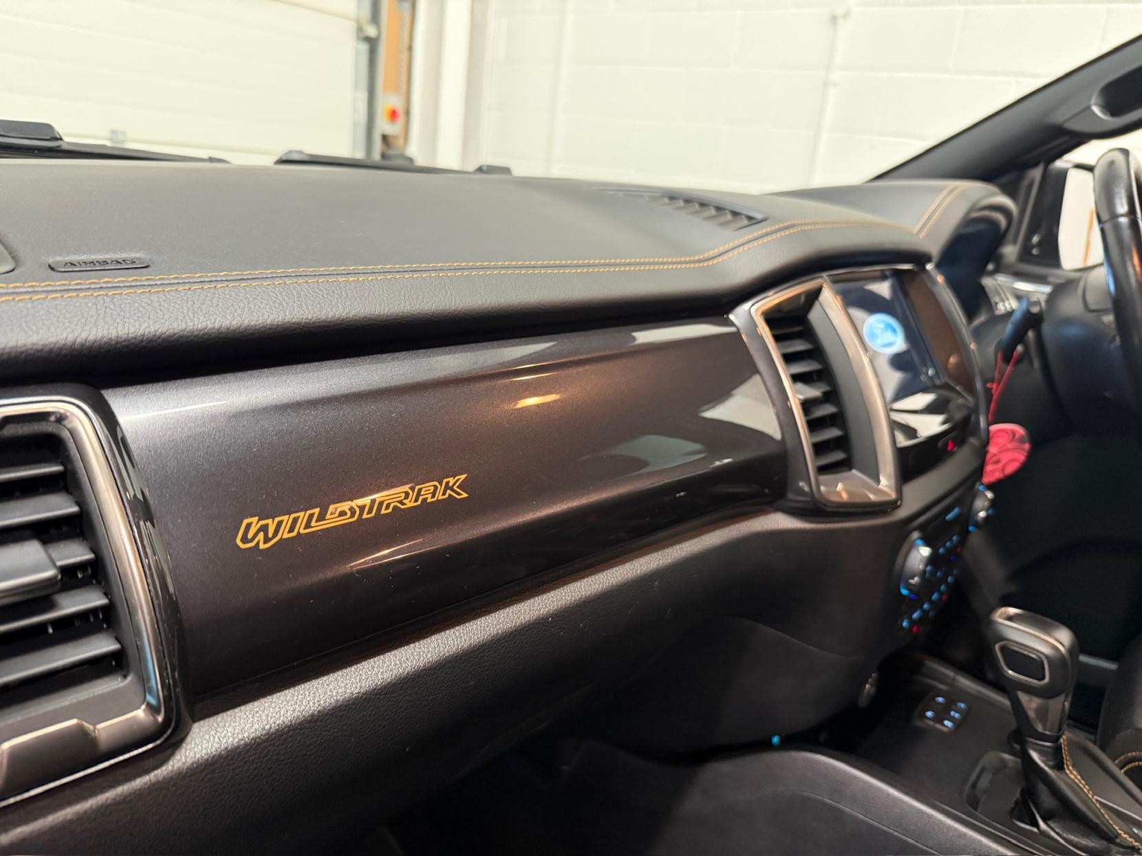 Ford Ranger 2.0 EcoBlue Wildtrak Pickup Double Cab 4dr Diesel Auto 4WD Euro 6 (s/s) (213 ps)