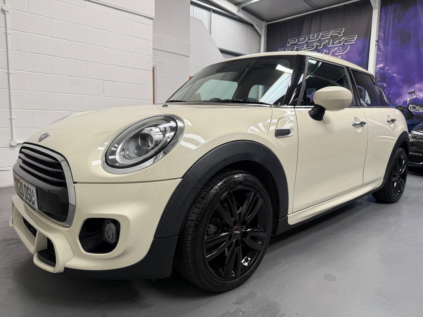MINI Hatch 1.5 Cooper Sport Hatchback 5dr Petrol Manual Euro 6 (s/s) (136 ps)