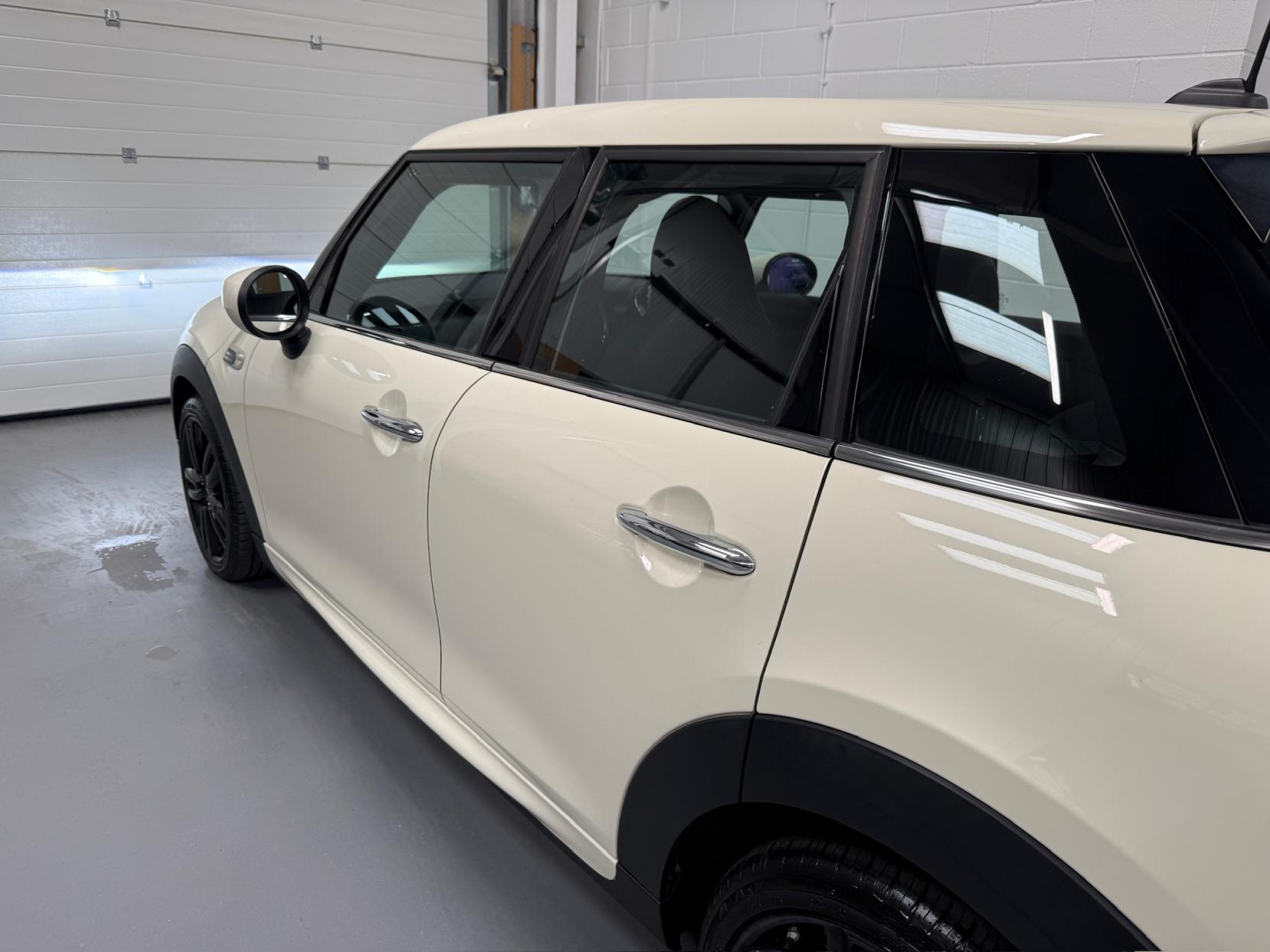 MINI Hatch 1.5 Cooper Sport Hatchback 5dr Petrol Manual Euro 6 (s/s) (136 ps)