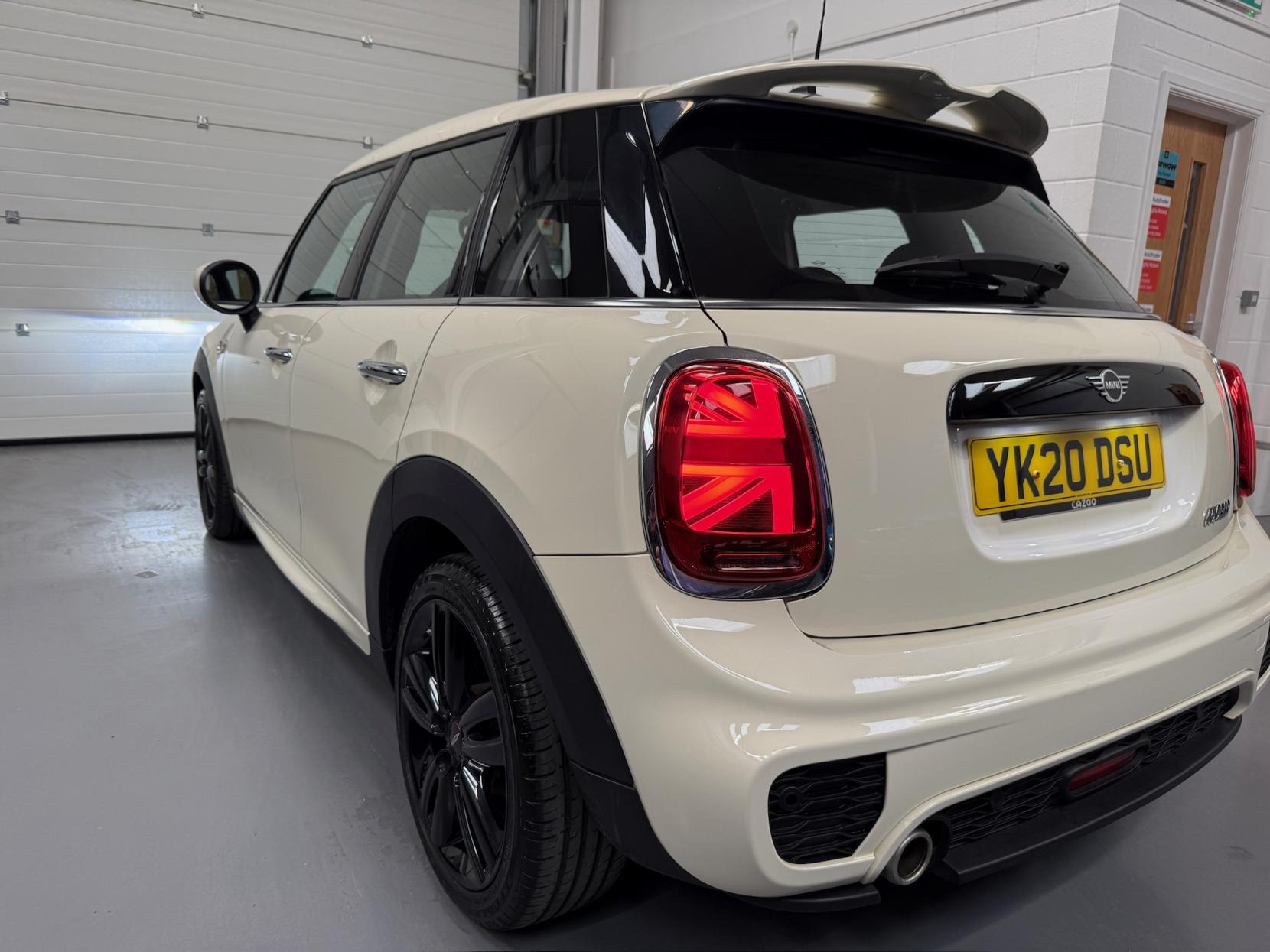 MINI Hatch 1.5 Cooper Sport Hatchback 5dr Petrol Manual Euro 6 (s/s) (136 ps)