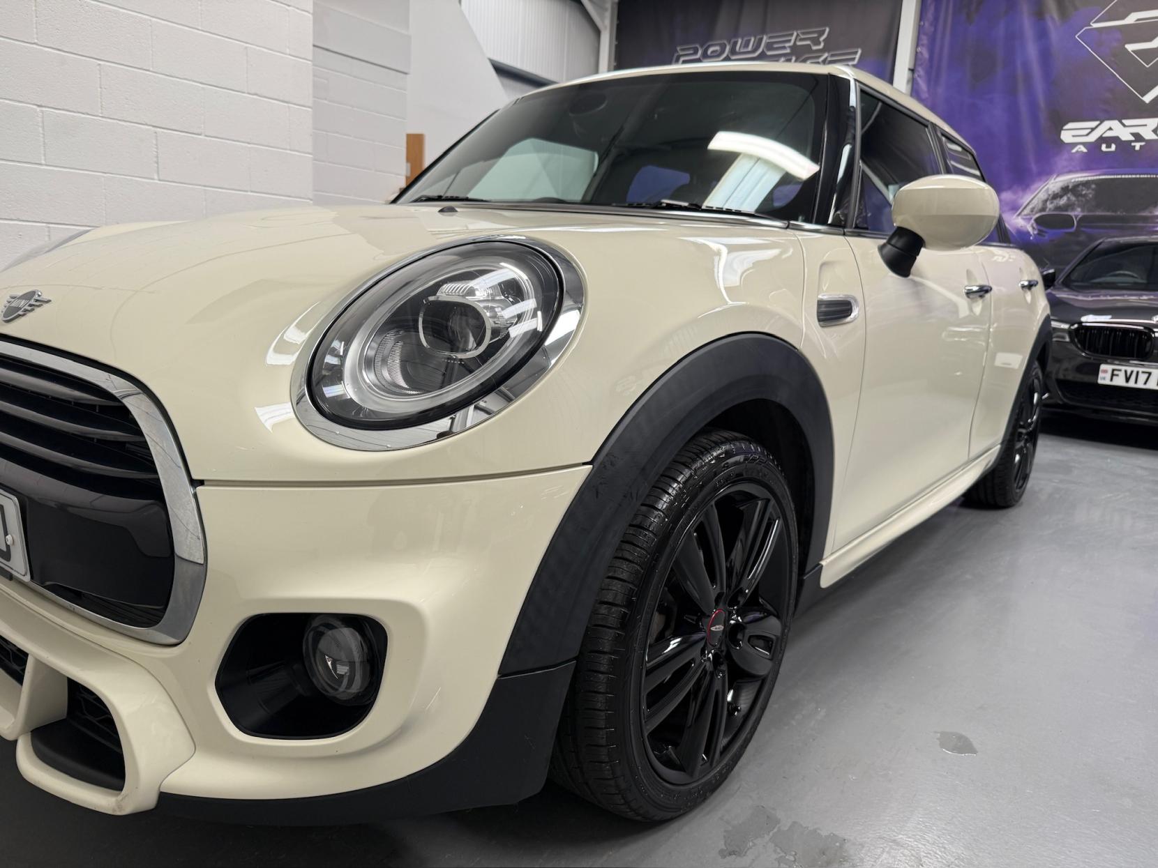 MINI Hatch 1.5 Cooper Sport Hatchback 5dr Petrol Manual Euro 6 (s/s) (136 ps)