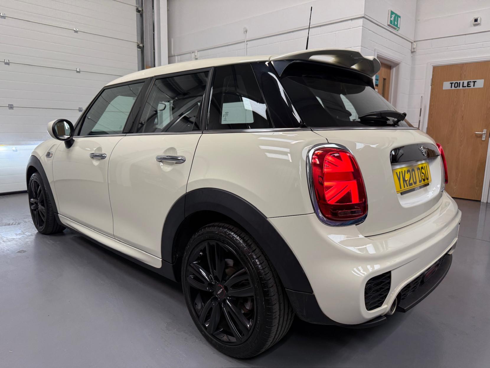 MINI Hatch 1.5 Cooper Sport Hatchback 5dr Petrol Manual Euro 6 (s/s) (136 ps)