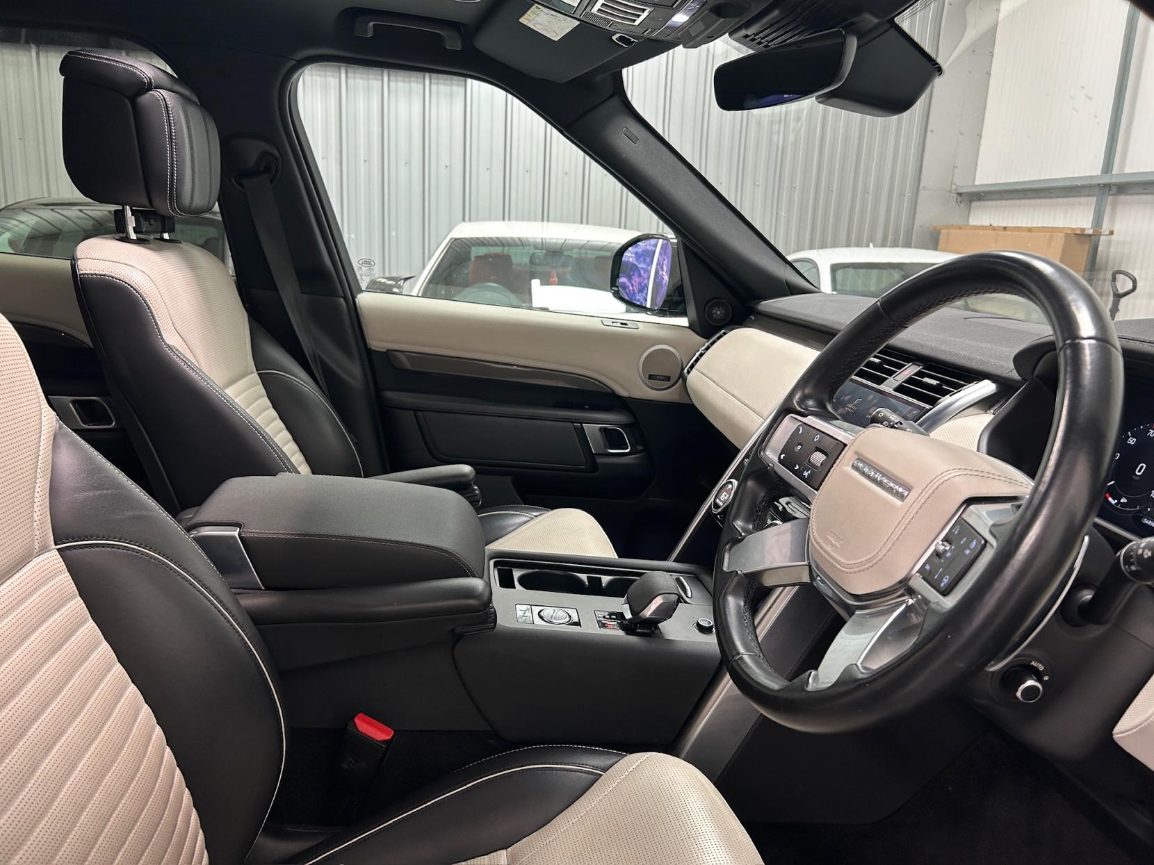 Land Rover Discovery 3.0 D300 MHEV Metropolitan Edition SUV 5dr Diesel Auto 4WD Euro 6 (s/s) (300 ps)