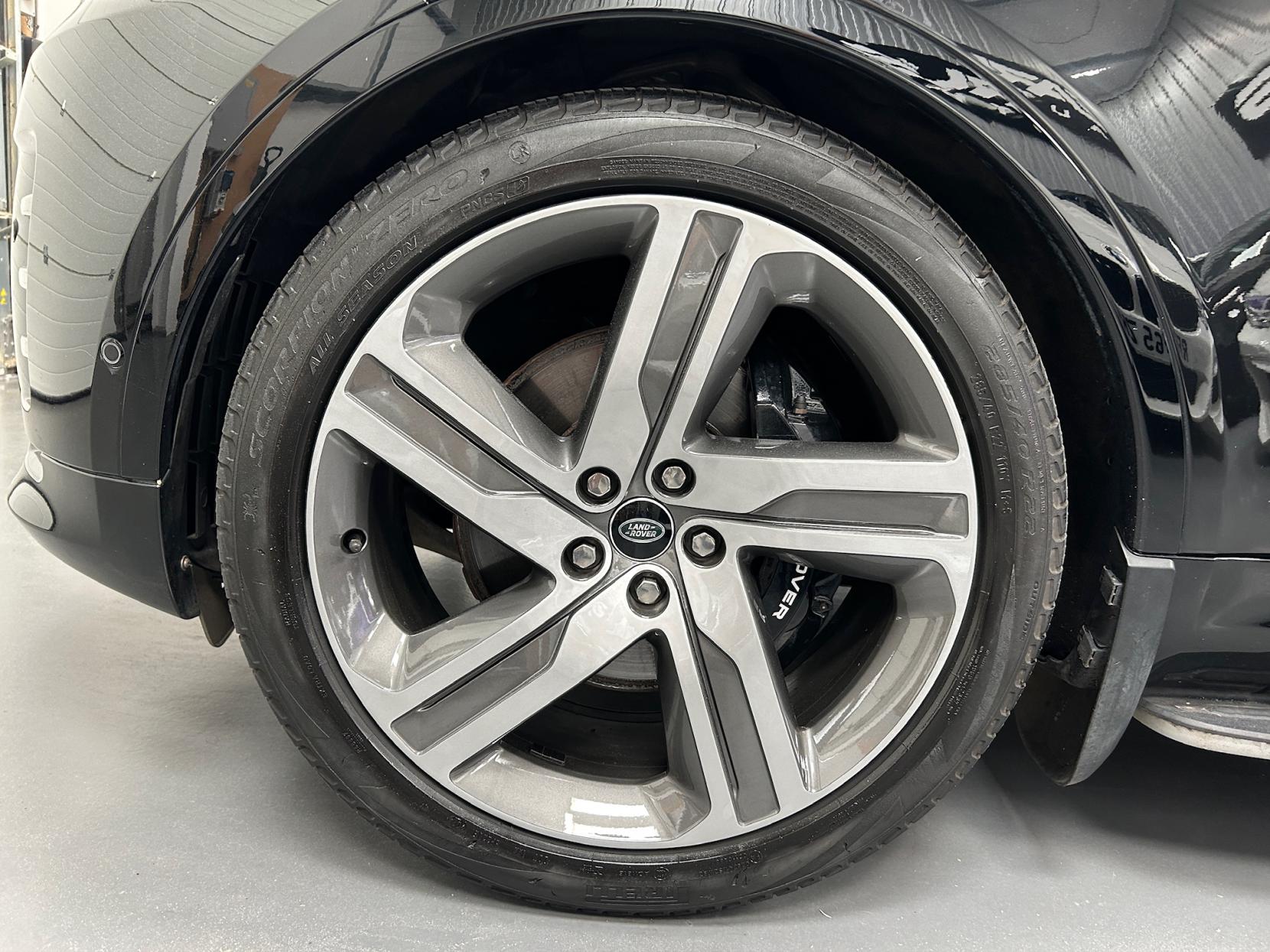 Land Rover Discovery 3.0 D300 MHEV Metropolitan Edition SUV 5dr Diesel Auto 4WD Euro 6 (s/s) (300 ps)