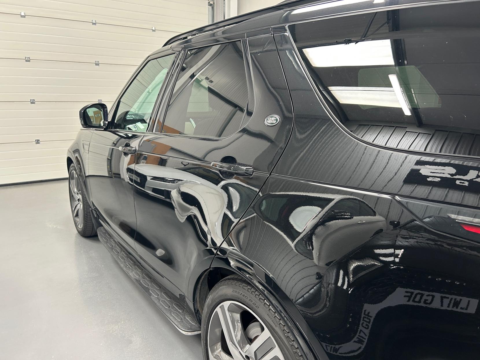 Land Rover Discovery 3.0 D300 MHEV Metropolitan Edition SUV 5dr Diesel Auto 4WD Euro 6 (s/s) (300 ps)