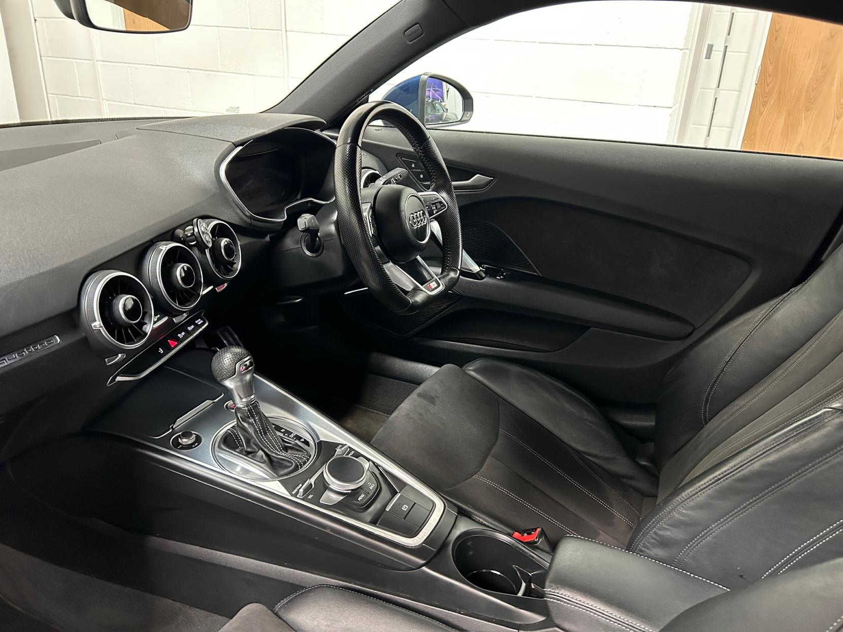 Audi TT 2.0 TFSI S line Coupe 3dr Petrol S Tronic quattro Euro 6 (s/s) (230 ps)