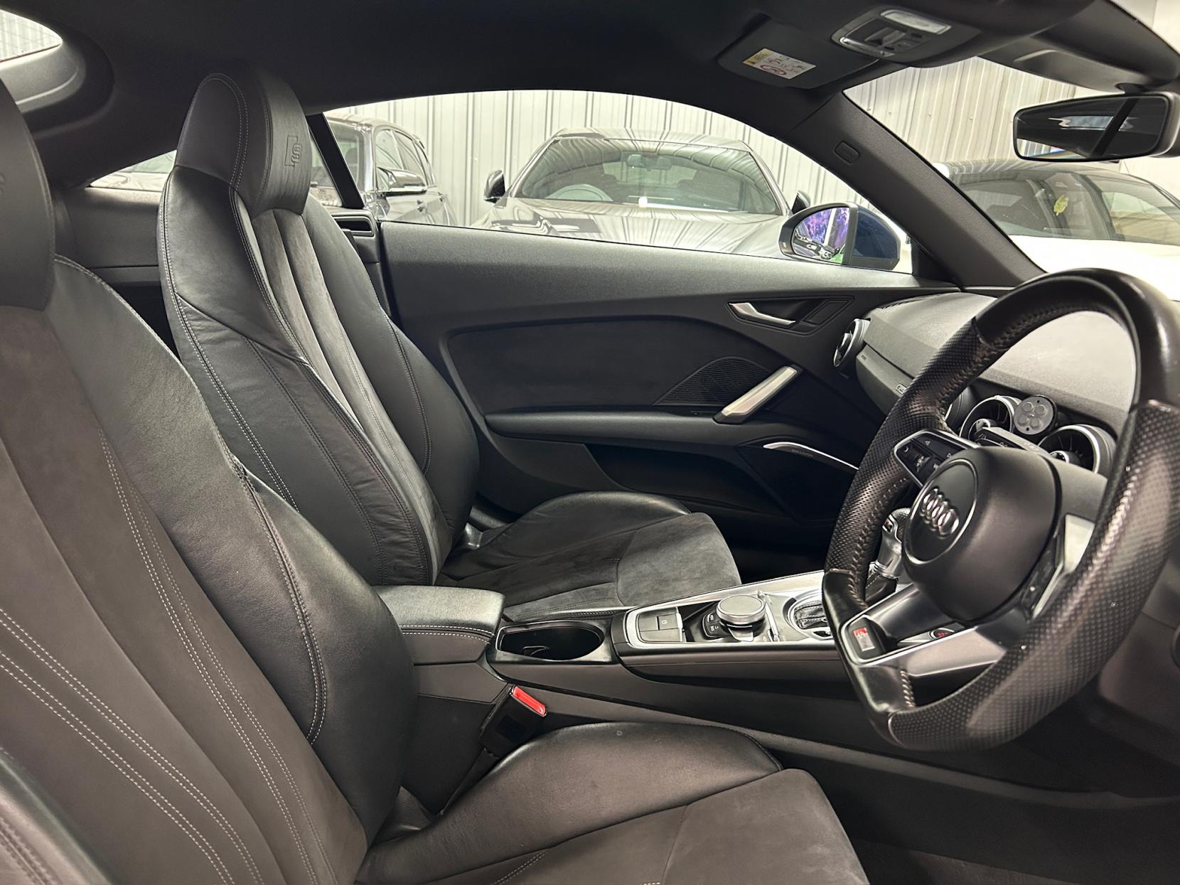 Audi TT 2.0 TFSI S line Coupe 3dr Petrol S Tronic quattro Euro 6 (s/s) (230 ps)