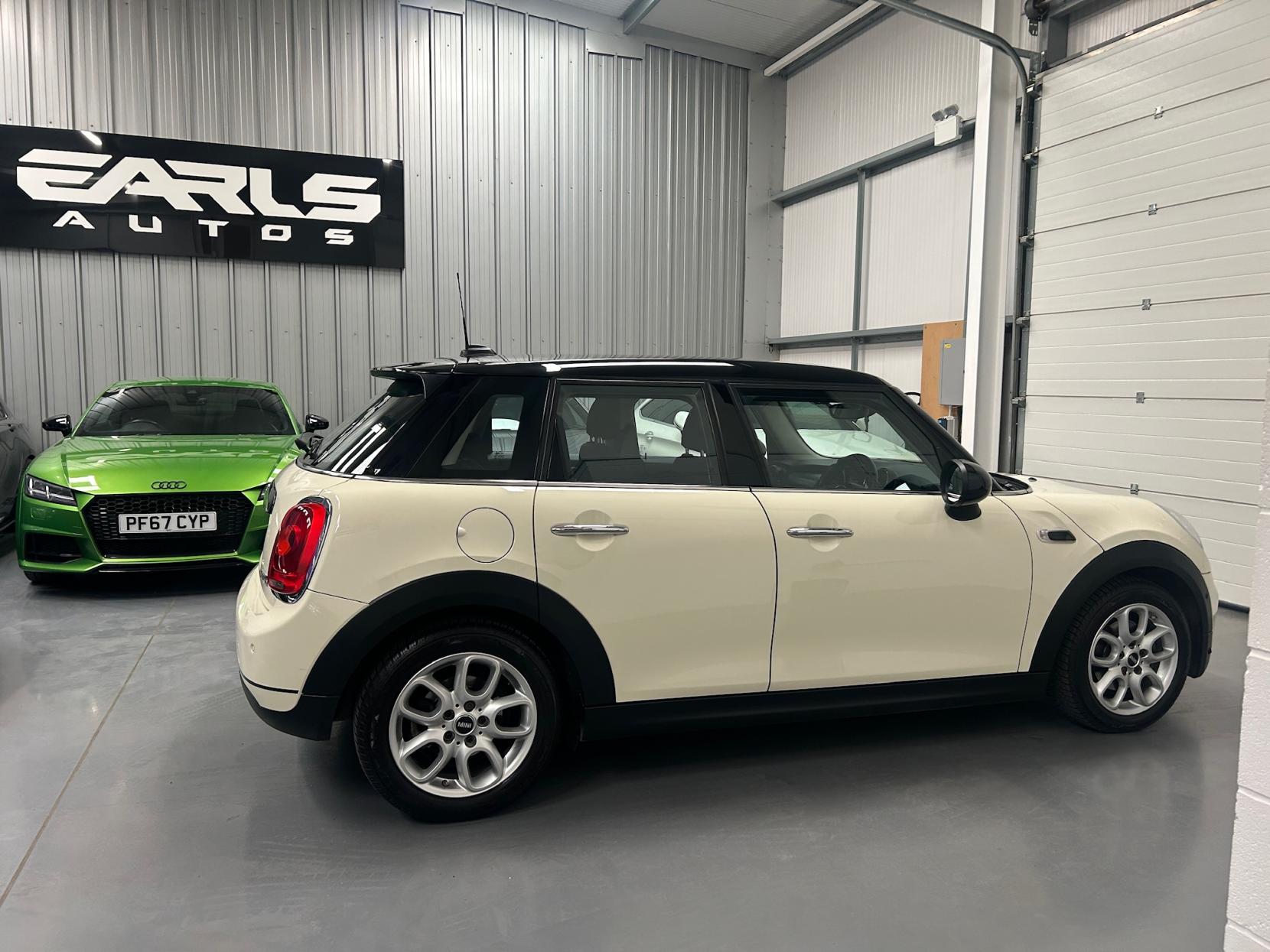 MINI Hatch 1.5 Cooper Hatchback 5dr Petrol Manual Euro 6 (s/s) (136 ps)