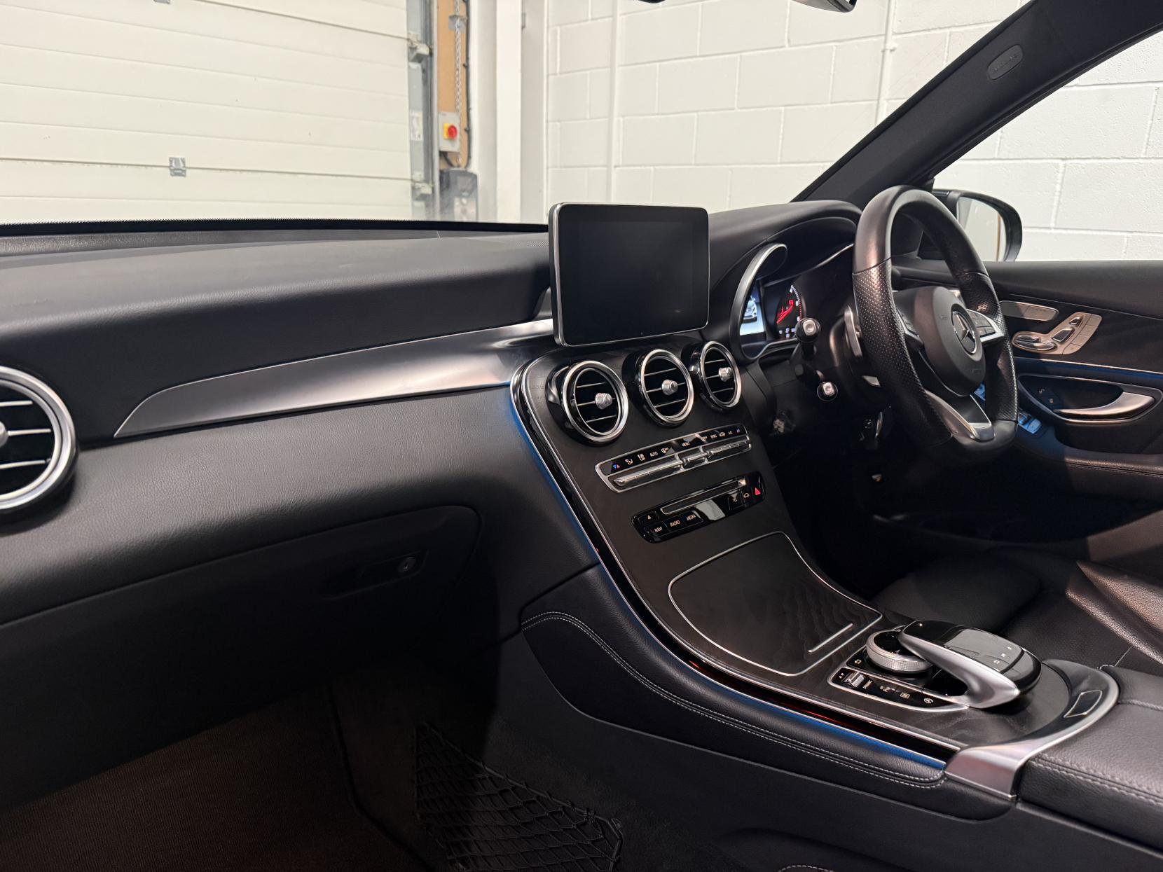 Mercedes-Benz GLC 2.1 GLC250d AMG Line (Premium Plus) SUV 5dr Diesel G-Tronic 4MATIC Euro 6 (s/s) (204 ps)