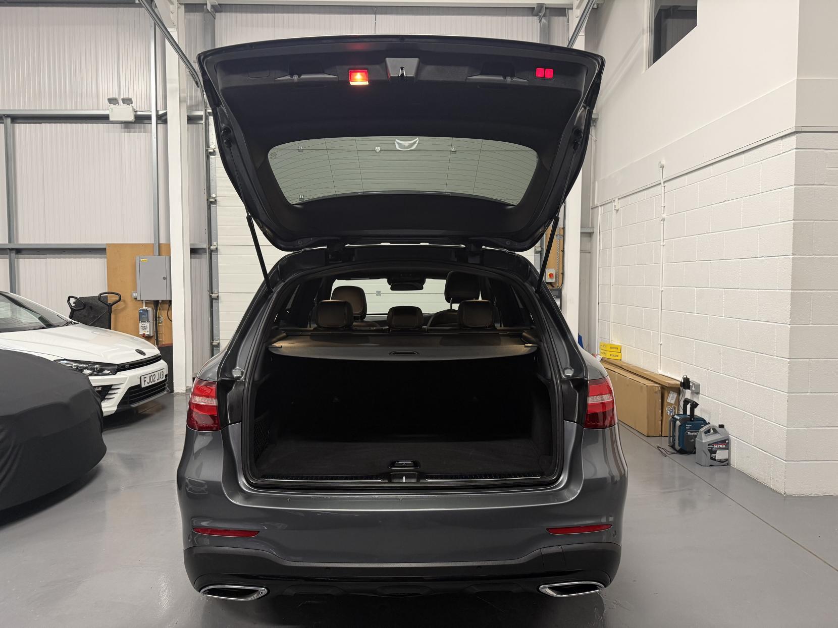 Mercedes-Benz GLC 2.1 GLC250d AMG Line (Premium Plus) SUV 5dr Diesel G-Tronic 4MATIC Euro 6 (s/s) (204 ps)