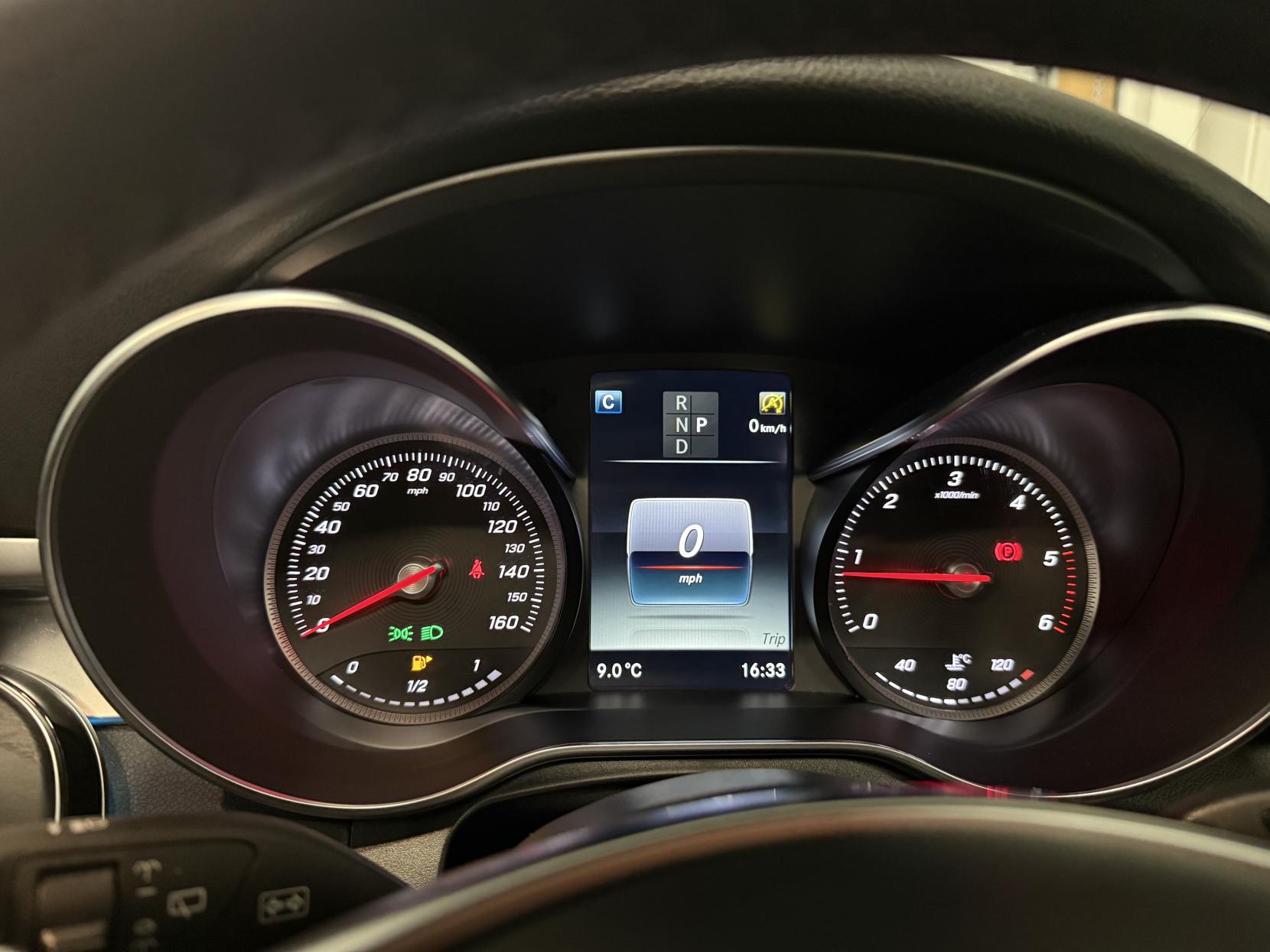 Mercedes-Benz GLC 2.1 GLC250d AMG Line (Premium Plus) SUV 5dr Diesel G-Tronic 4MATIC Euro 6 (s/s) (204 ps)