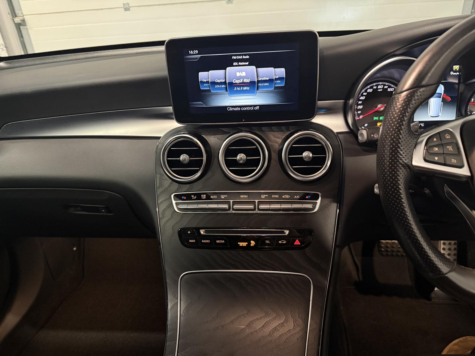 Mercedes-Benz GLC 2.1 GLC250d AMG Line (Premium Plus) SUV 5dr Diesel G-Tronic 4MATIC Euro 6 (s/s) (204 ps)