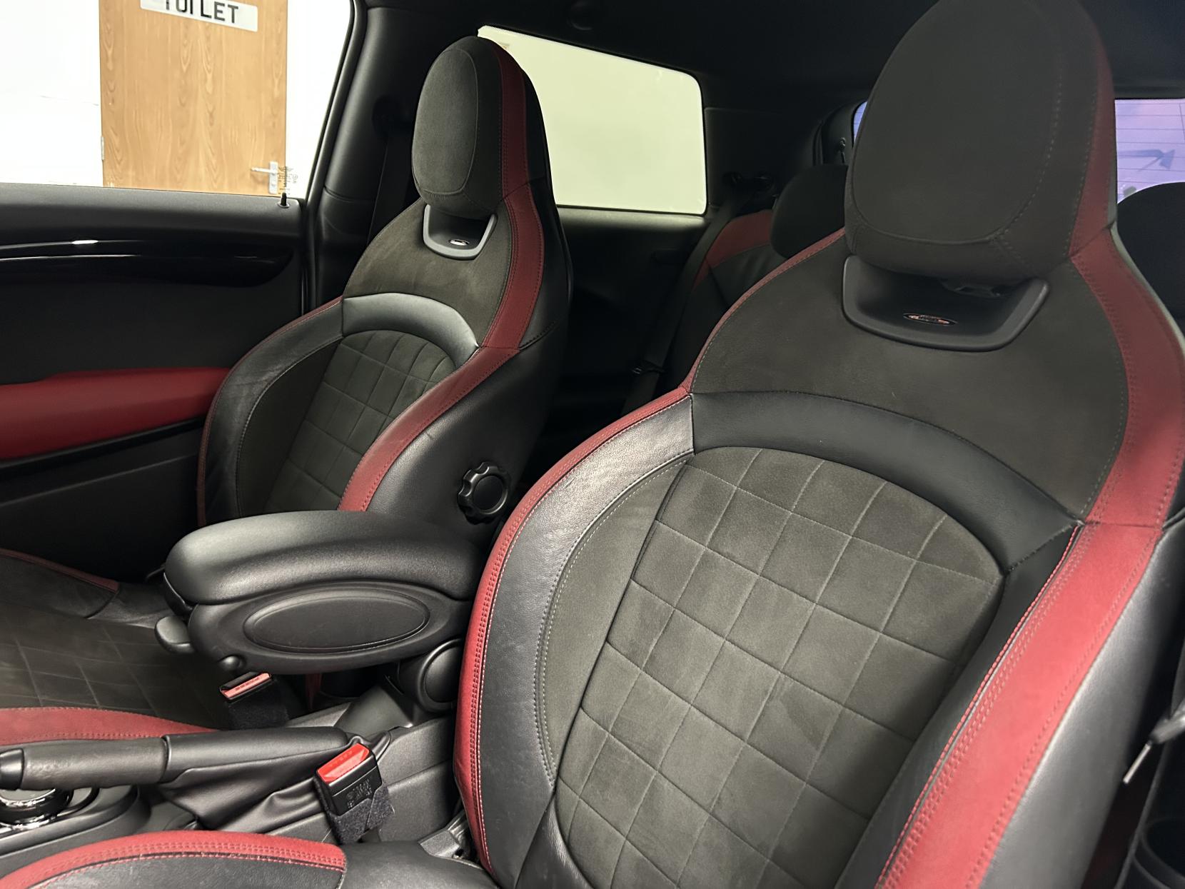 MINI Hatch 2.0 John Cooper Works Hatchback 3dr Petrol Auto Euro 6 (s/s) (231 ps)