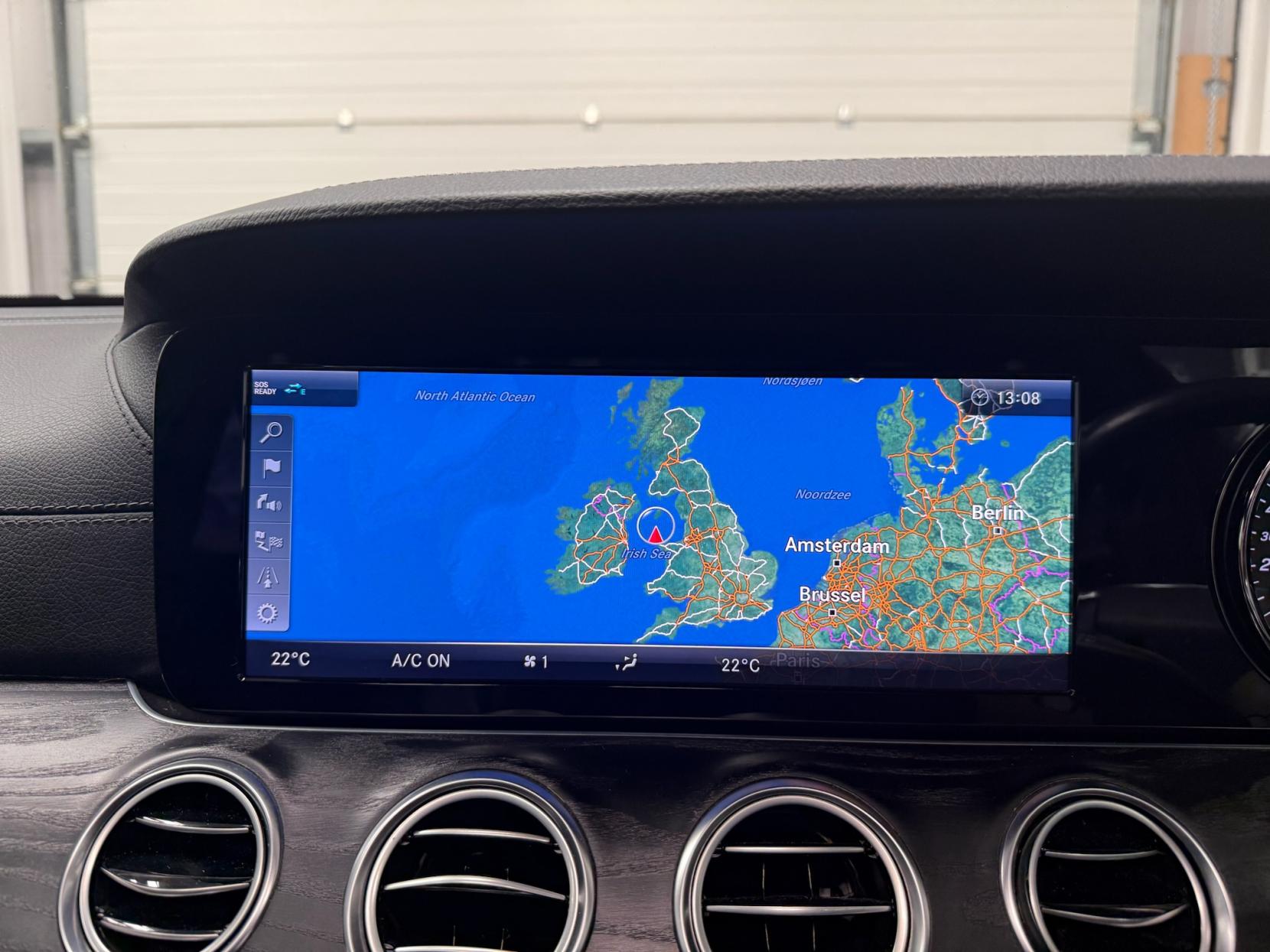 Mercedes-Benz E Class 2.0 E350e 6.4kWh AMG Line (Premium) Saloon 4dr Petrol Plug-in Hybrid G-Tronic+ Euro 6 (s/s) (299 ps)