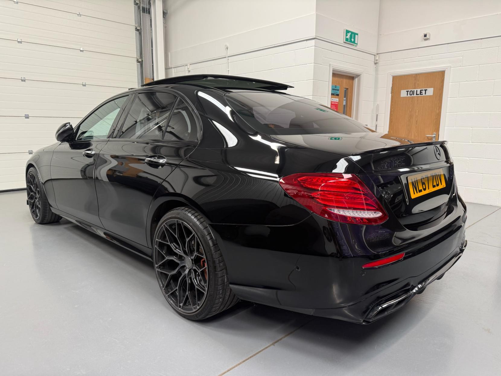 Mercedes-Benz E Class 2.0 E350e 6.4kWh AMG Line (Premium) Saloon 4dr Petrol Plug-in Hybrid G-Tronic+ Euro 6 (s/s) (299 ps)