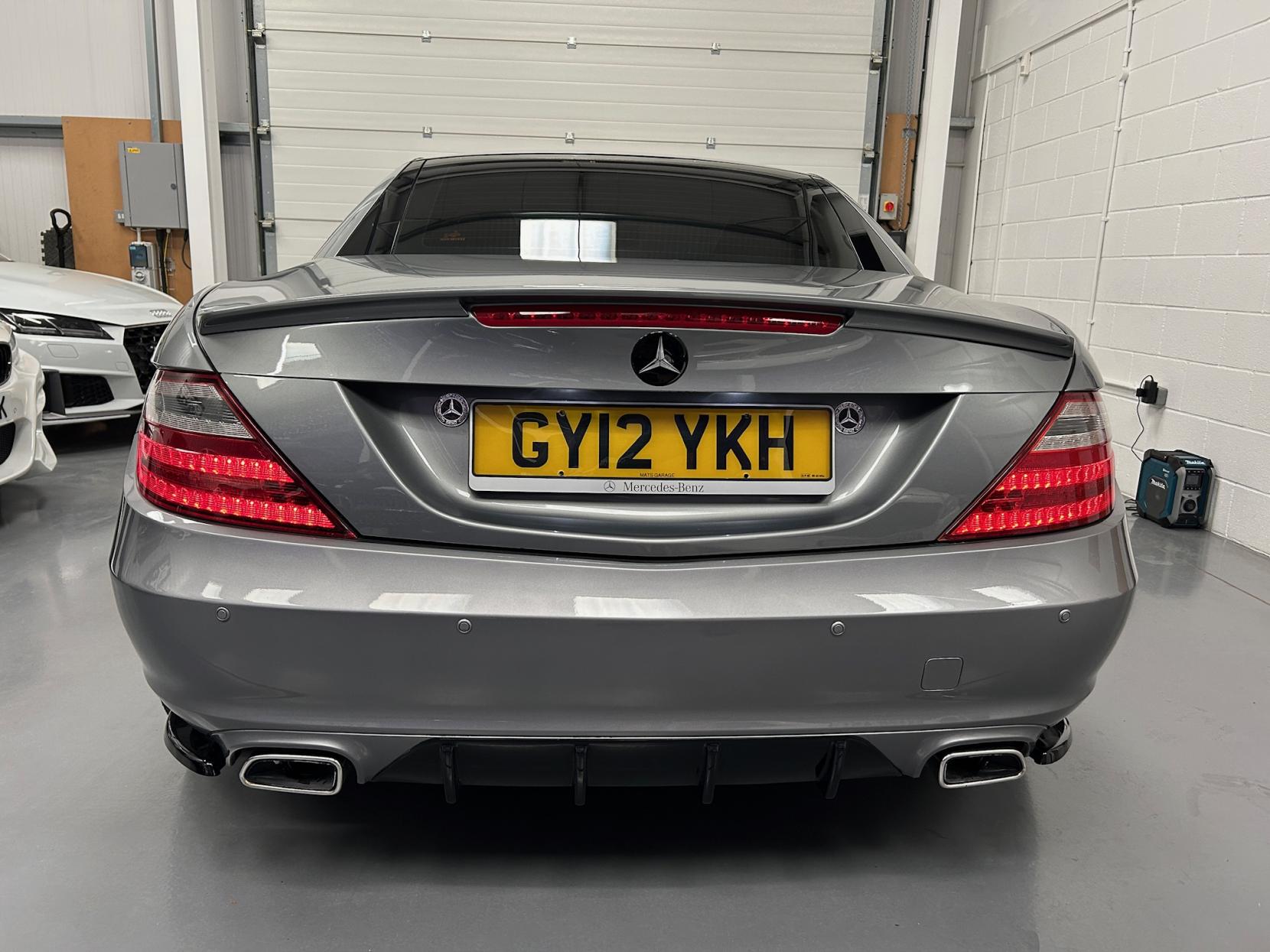 Mercedes-Benz SLK 2.1 SLK250 CDI BlueEfficiency Convertible 2dr Diesel G-Tronic+ Euro 5 (s/s) (204 ps)