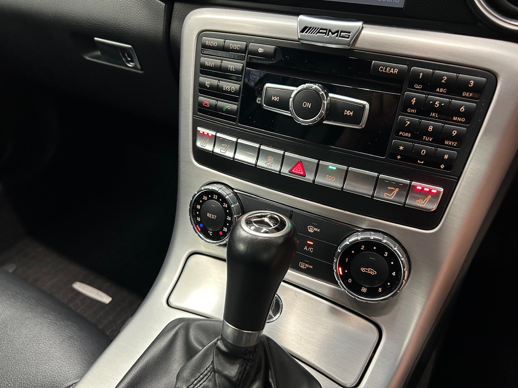 Mercedes-Benz SLK 2.1 SLK250 CDI BlueEfficiency Convertible 2dr Diesel G-Tronic+ Euro 5 (s/s) (204 ps)