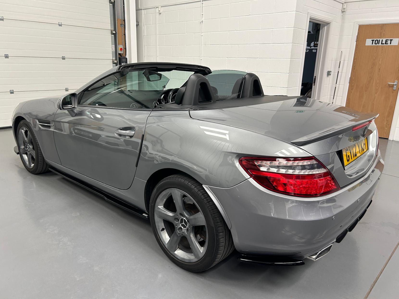 Mercedes-Benz SLK 2.1 SLK250 CDI BlueEfficiency Convertible 2dr Diesel G-Tronic+ Euro 5 (s/s) (204 ps)