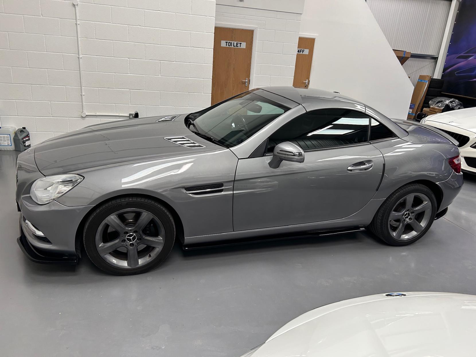 Mercedes-Benz SLK 2.1 SLK250 CDI BlueEfficiency Convertible 2dr Diesel G-Tronic+ Euro 5 (s/s) (204 ps)