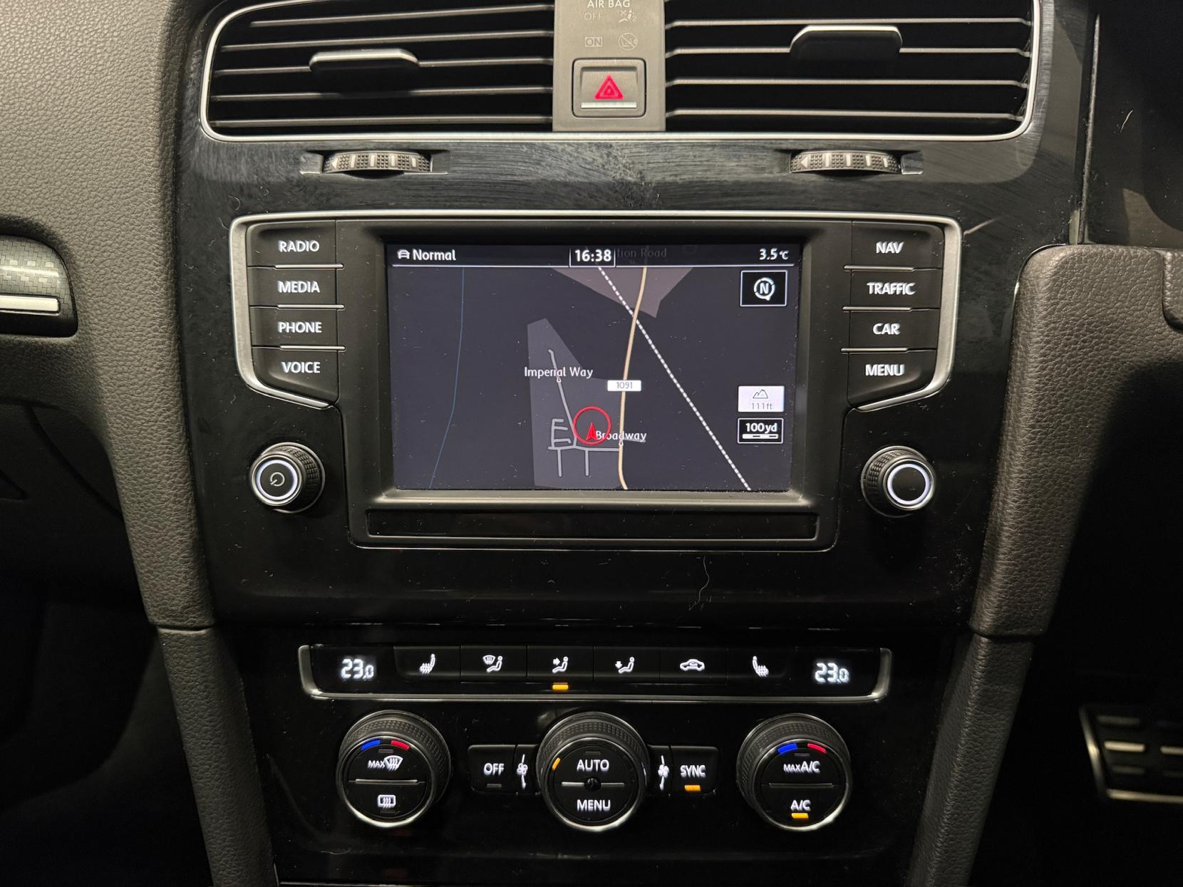 Volkswagen Golf 2.0 TSI BlueMotion Tech R Hatchback 5dr Petrol DSG 4Motion Euro 6 (s/s) (300 ps)