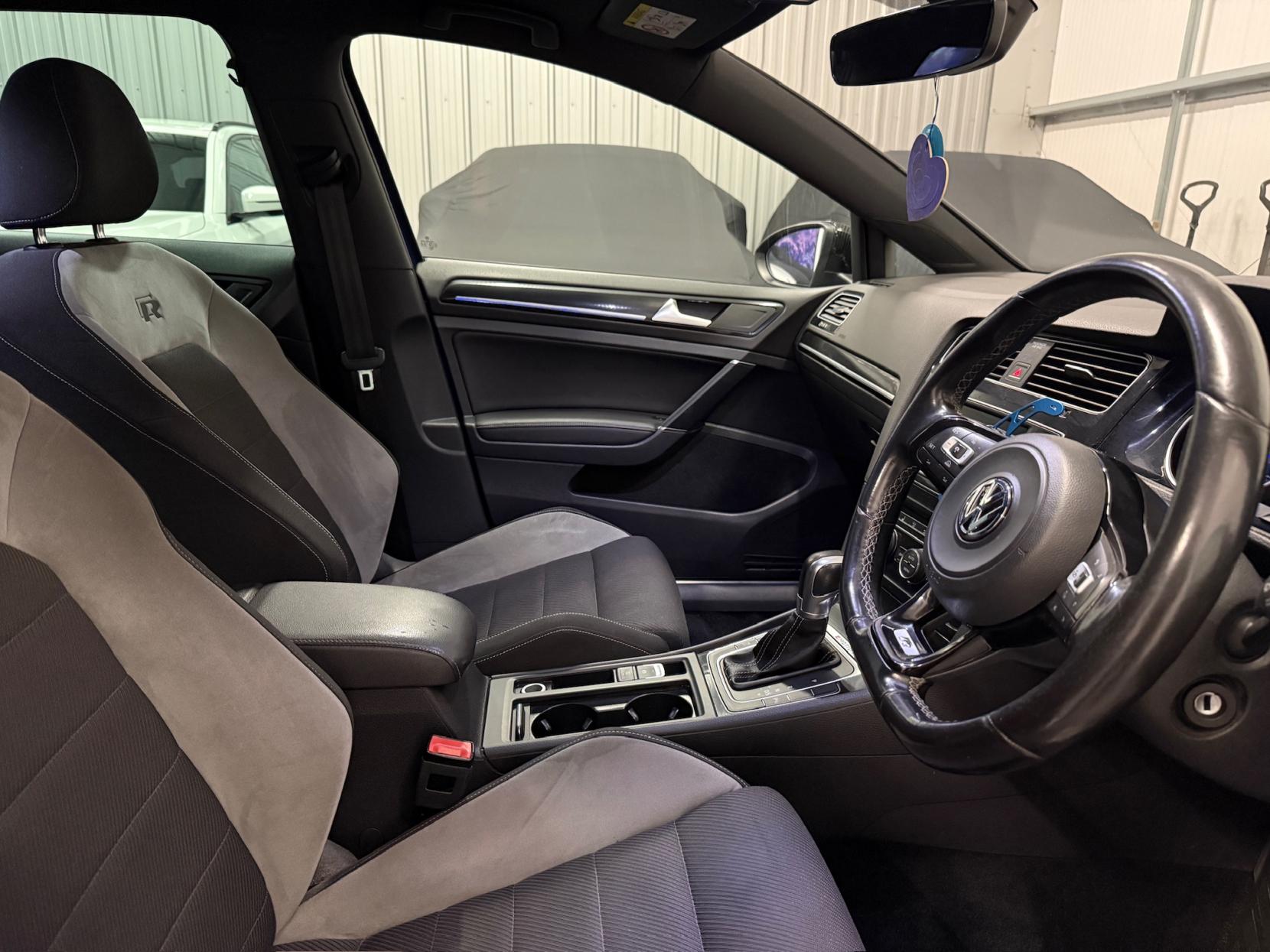 Volkswagen Golf 2.0 TSI BlueMotion Tech R Hatchback 5dr Petrol DSG 4Motion Euro 6 (s/s) (300 ps)