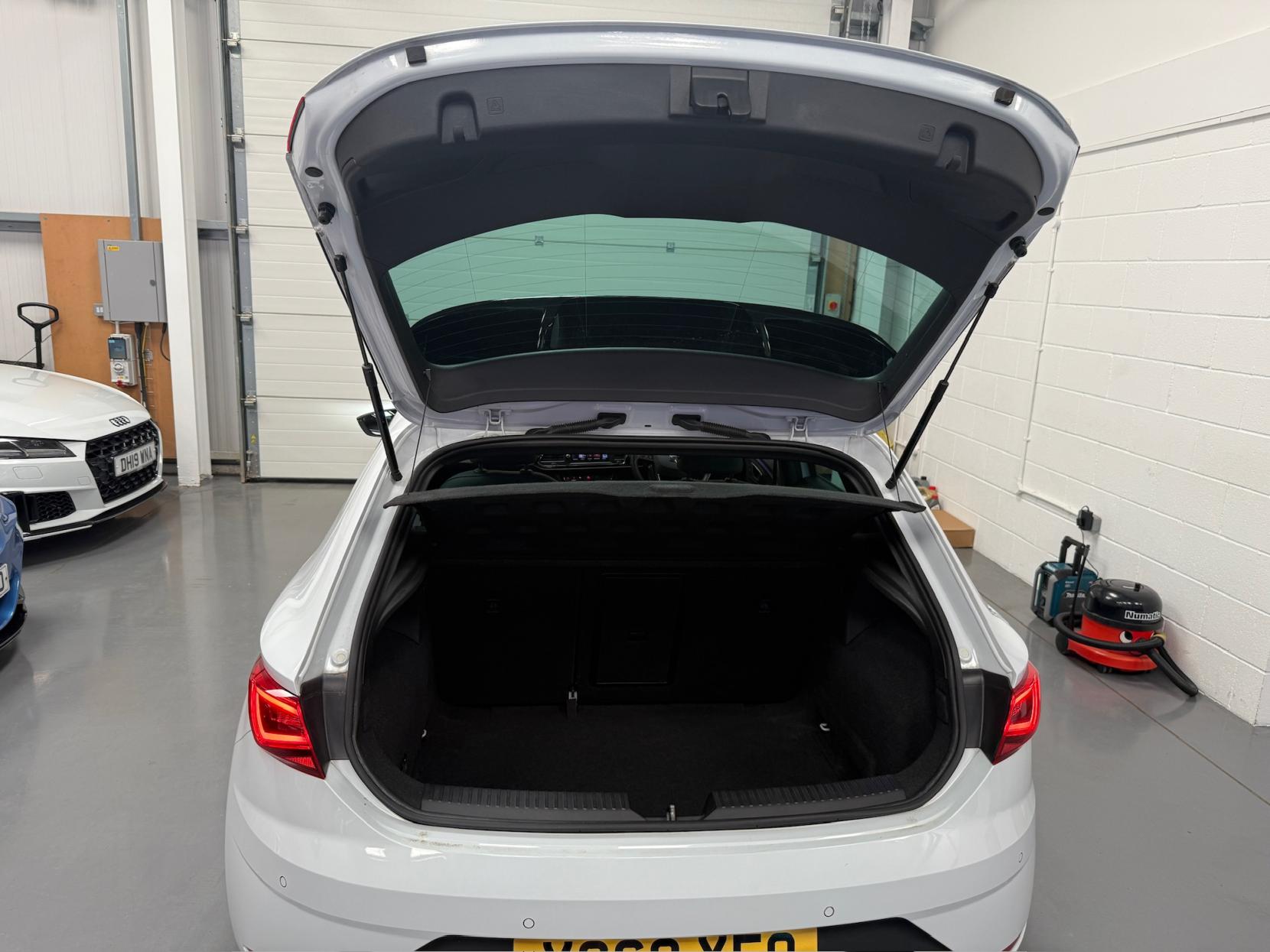 SEAT Leon 1.5 TSI EVO FR Black Edition Hatchback 5dr Petrol Manual Euro 6 (s/s) (150 ps)