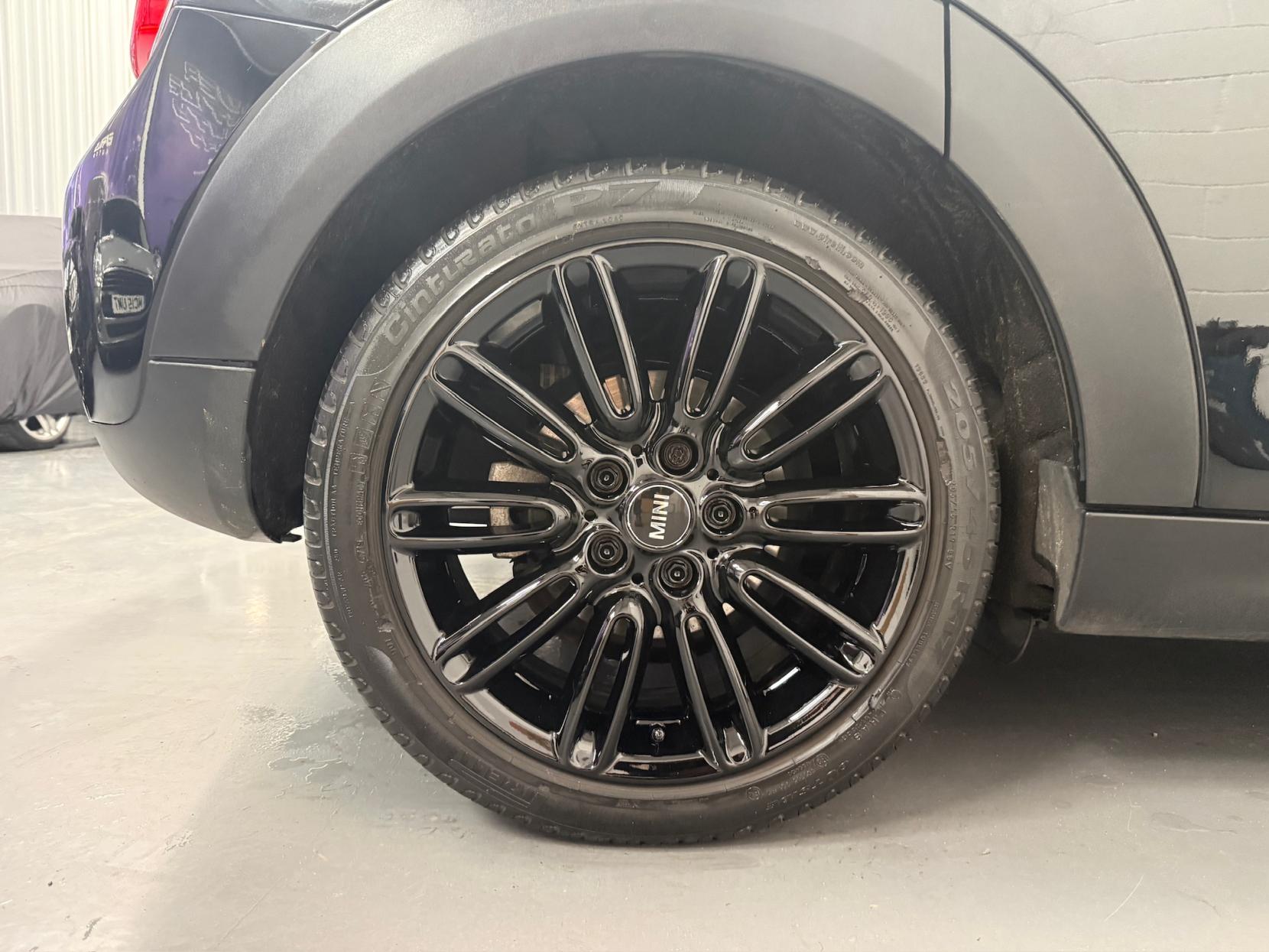 MINI Hatch 1.5 Cooper Hatchback 5dr Petrol Auto Euro 6 (s/s) (136 ps)