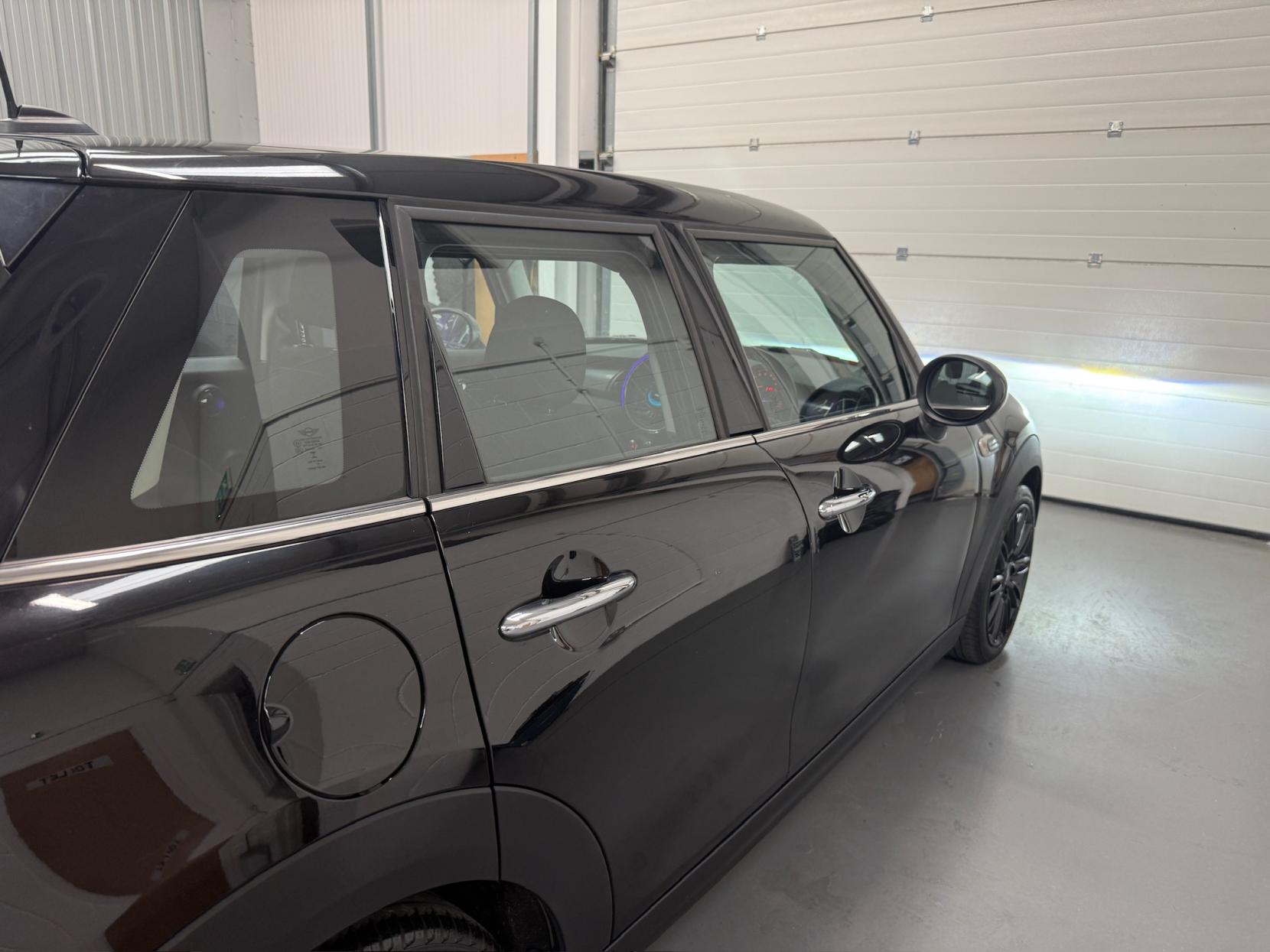 MINI Hatch 1.5 Cooper Hatchback 5dr Petrol Auto Euro 6 (s/s) (136 ps)