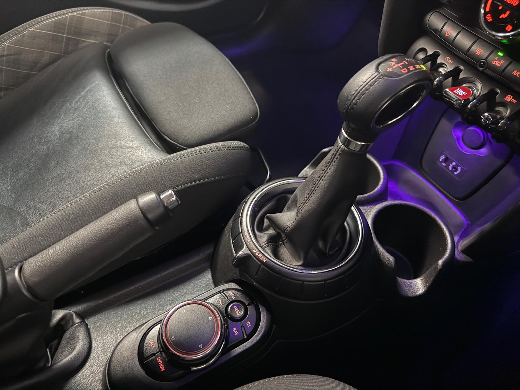 MINI Hatch 1.5 Cooper Hatchback 5dr Petrol Auto Euro 6 (s/s) (136 ps)