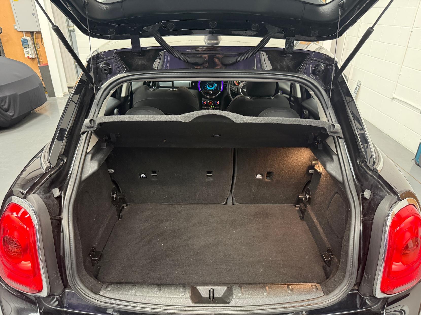 MINI Hatch 1.5 Cooper Hatchback 5dr Petrol Auto Euro 6 (s/s) (136 ps)