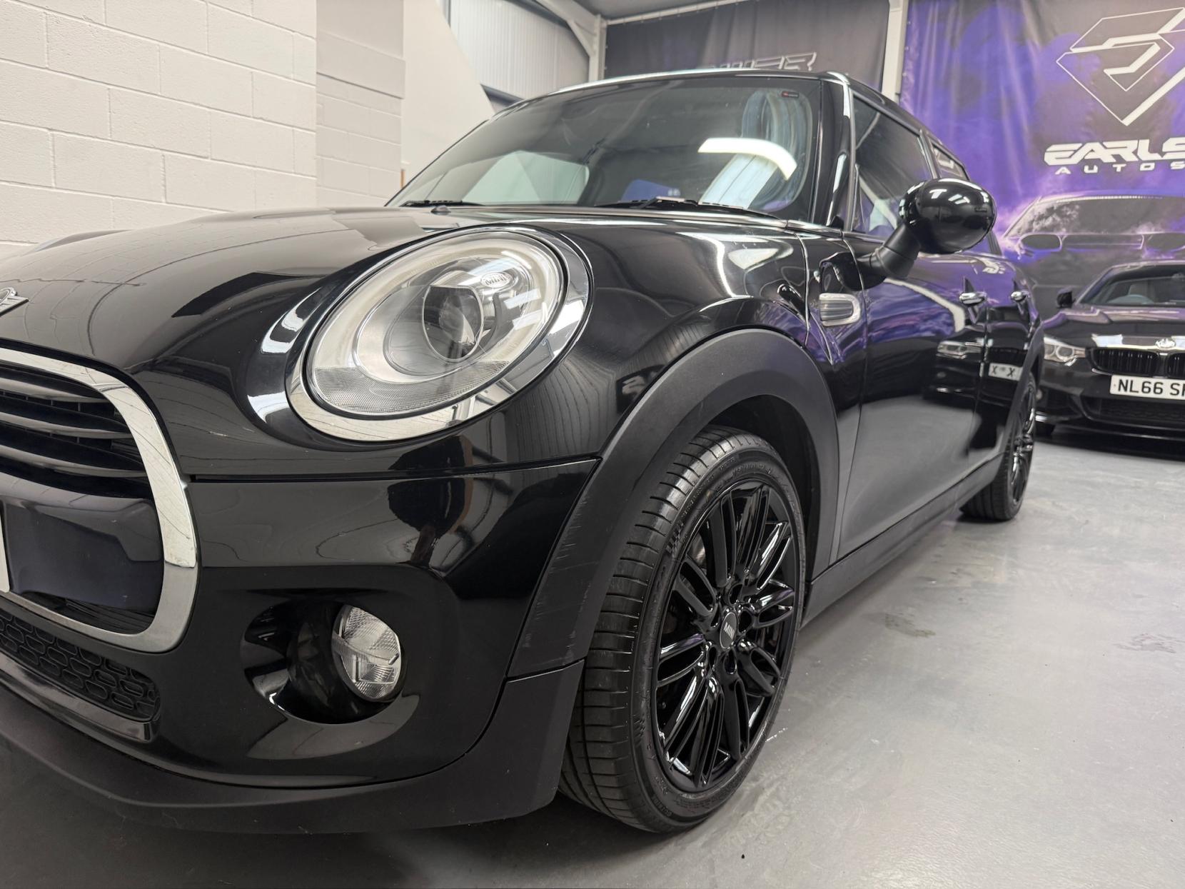 MINI Hatch 1.5 Cooper Hatchback 5dr Petrol Auto Euro 6 (s/s) (136 ps)