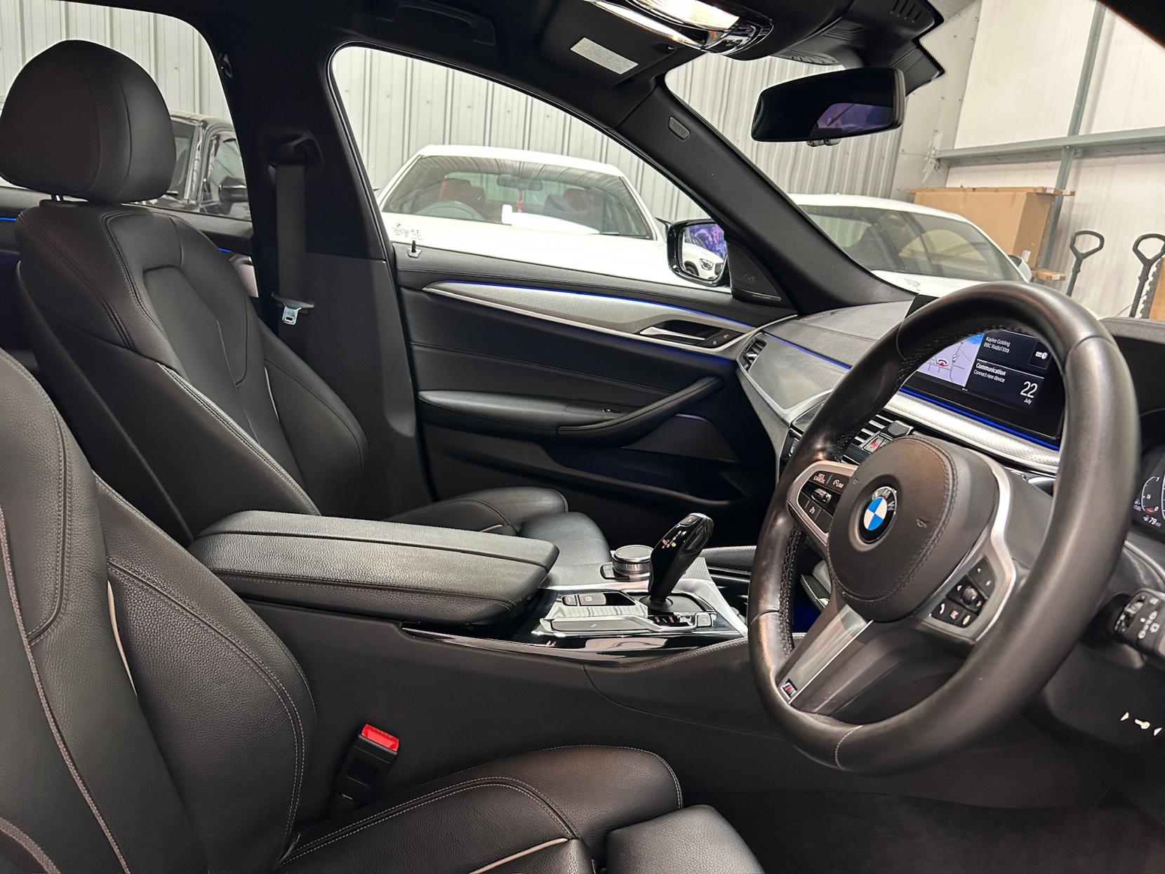 BMW 5 Series 3.0 530d M Sport Touring 5dr Diesel Auto xDrive Euro 6 (s/s) (265 ps)