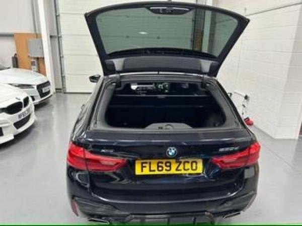 BMW 5 Series 3.0 530d M Sport Touring 5dr Diesel Auto xDrive Euro 6 (s/s) (265 ps)