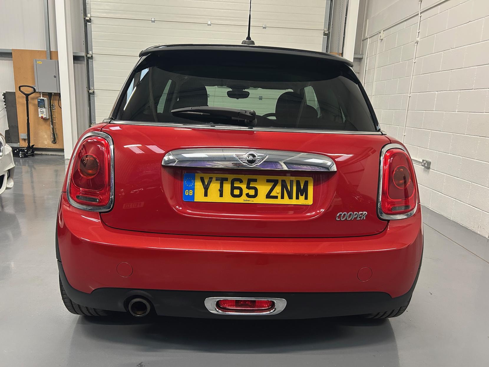 MINI Hatch 1.5 Cooper Hatchback 3dr Petrol Auto Euro 6 (s/s) (136 ps)