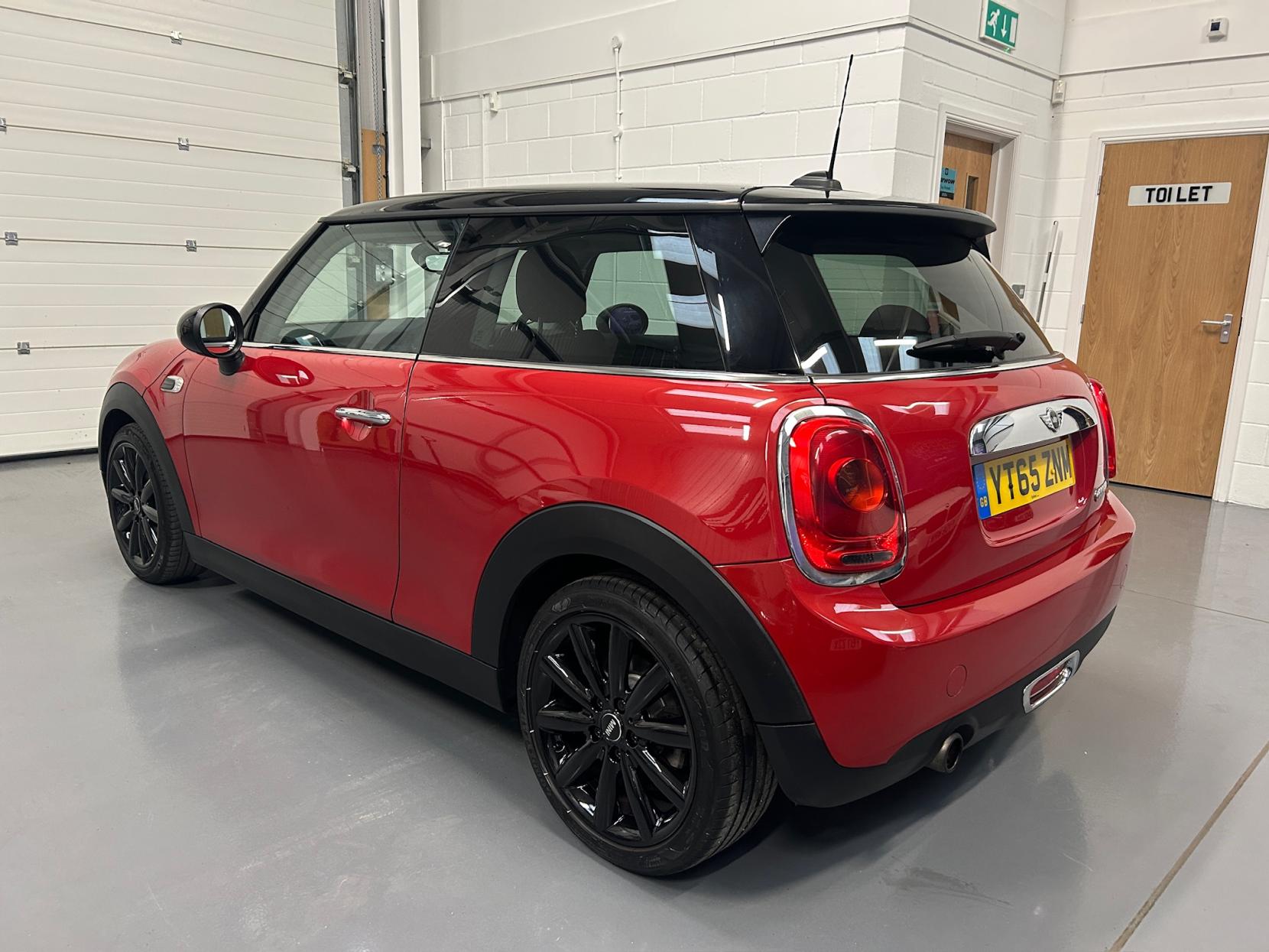 MINI Hatch 1.5 Cooper Hatchback 3dr Petrol Auto Euro 6 (s/s) (136 ps)