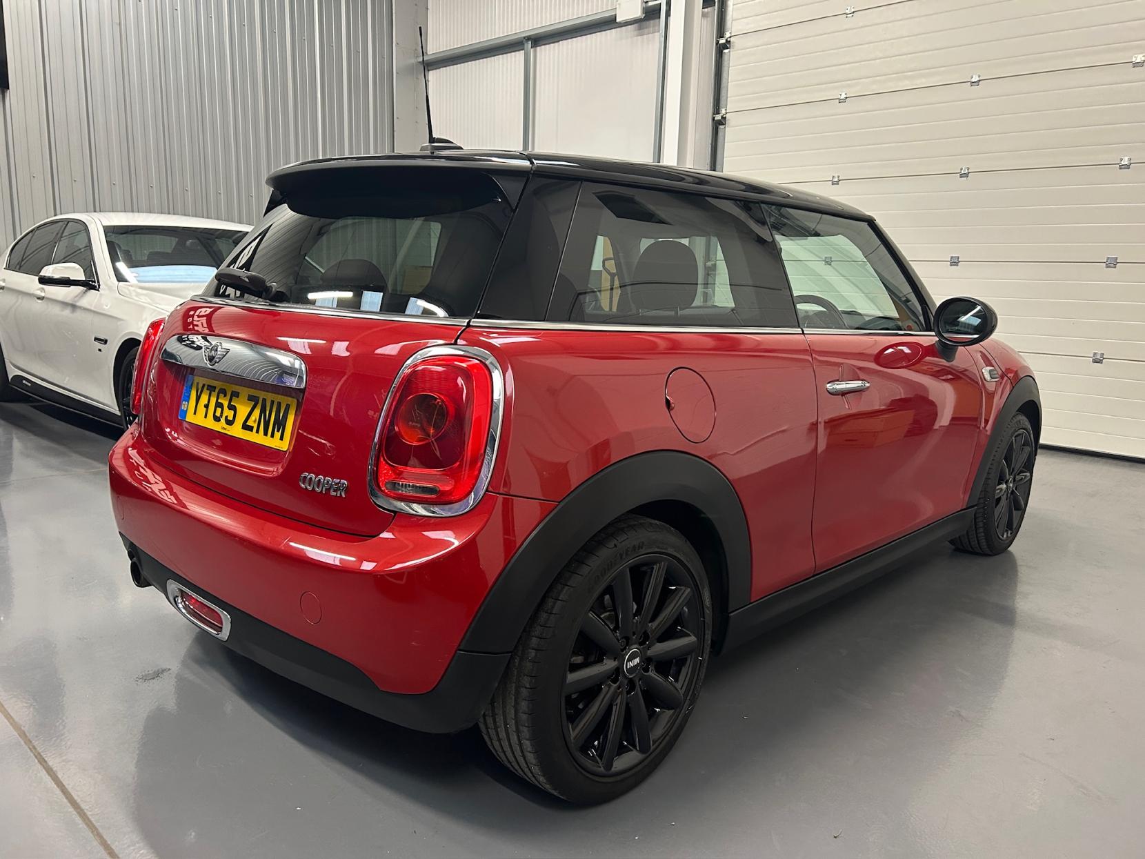 MINI Hatch 1.5 Cooper Hatchback 3dr Petrol Auto Euro 6 (s/s) (136 ps)