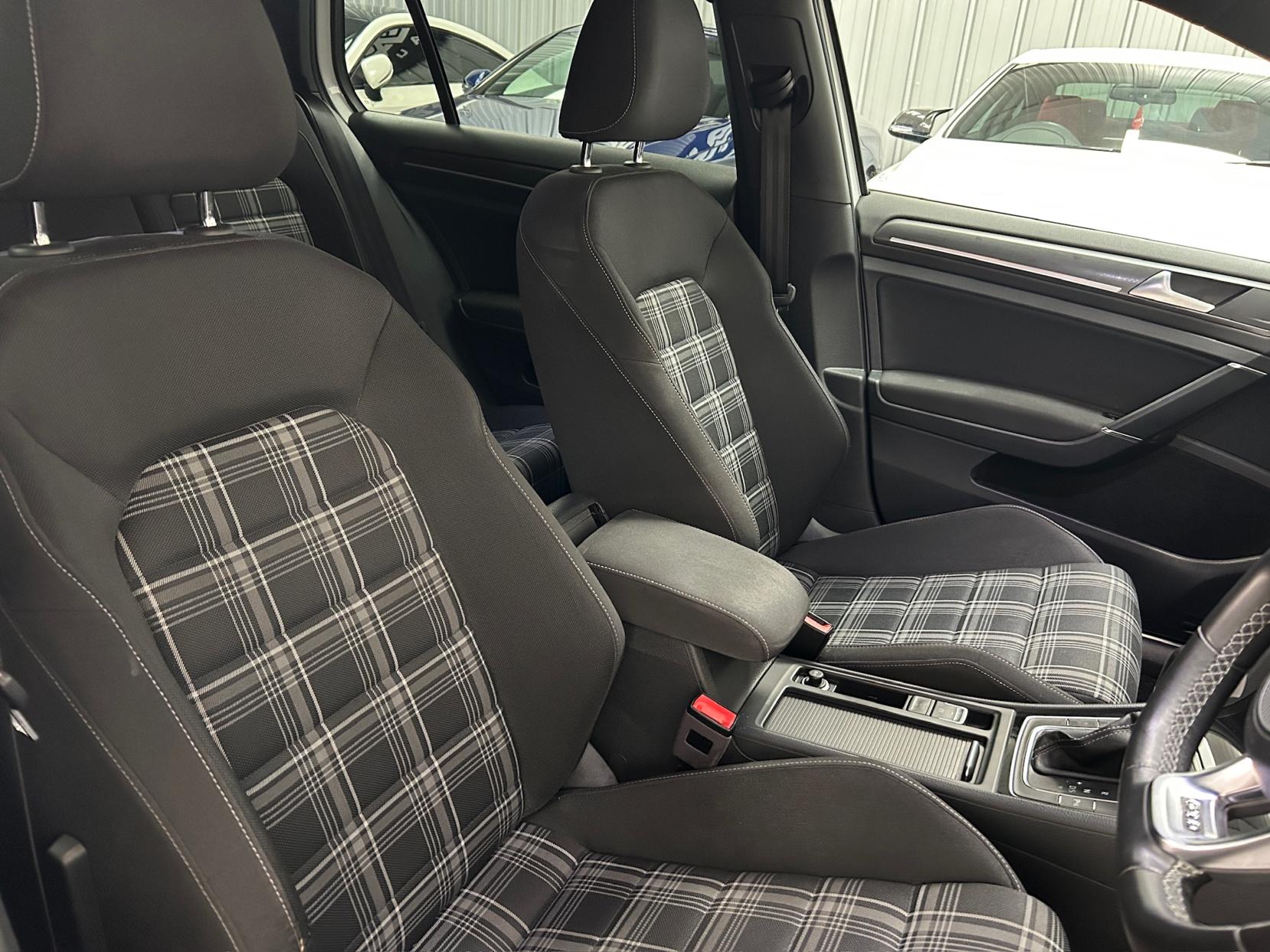Volkswagen Golf 2.0 TDI BlueMotion Tech GTD Hatchback 5dr Diesel DSG Euro 6 (s/s) (184 ps)
