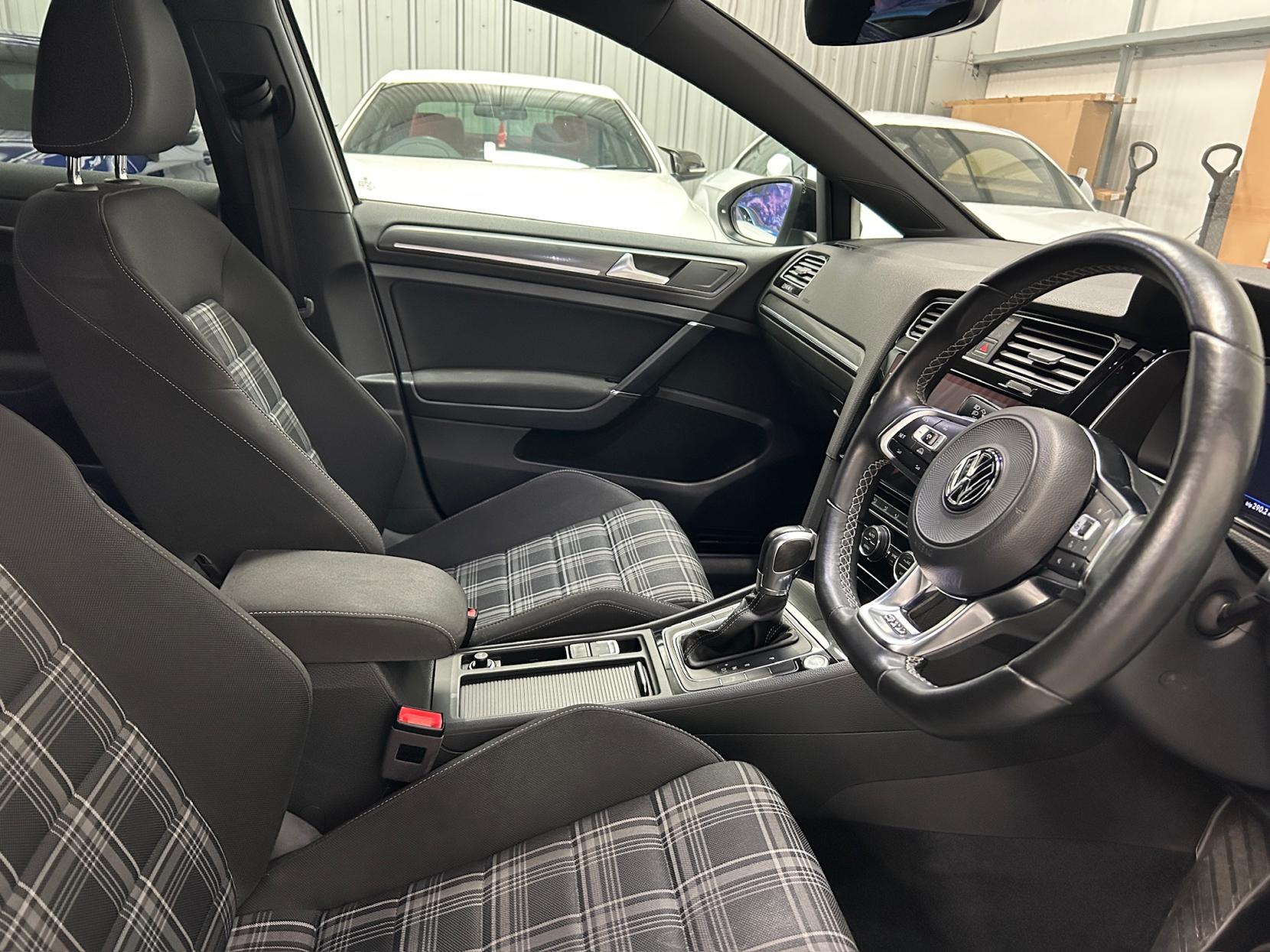 Volkswagen Golf 2.0 TDI BlueMotion Tech GTD Hatchback 5dr Diesel DSG Euro 6 (s/s) (184 ps)