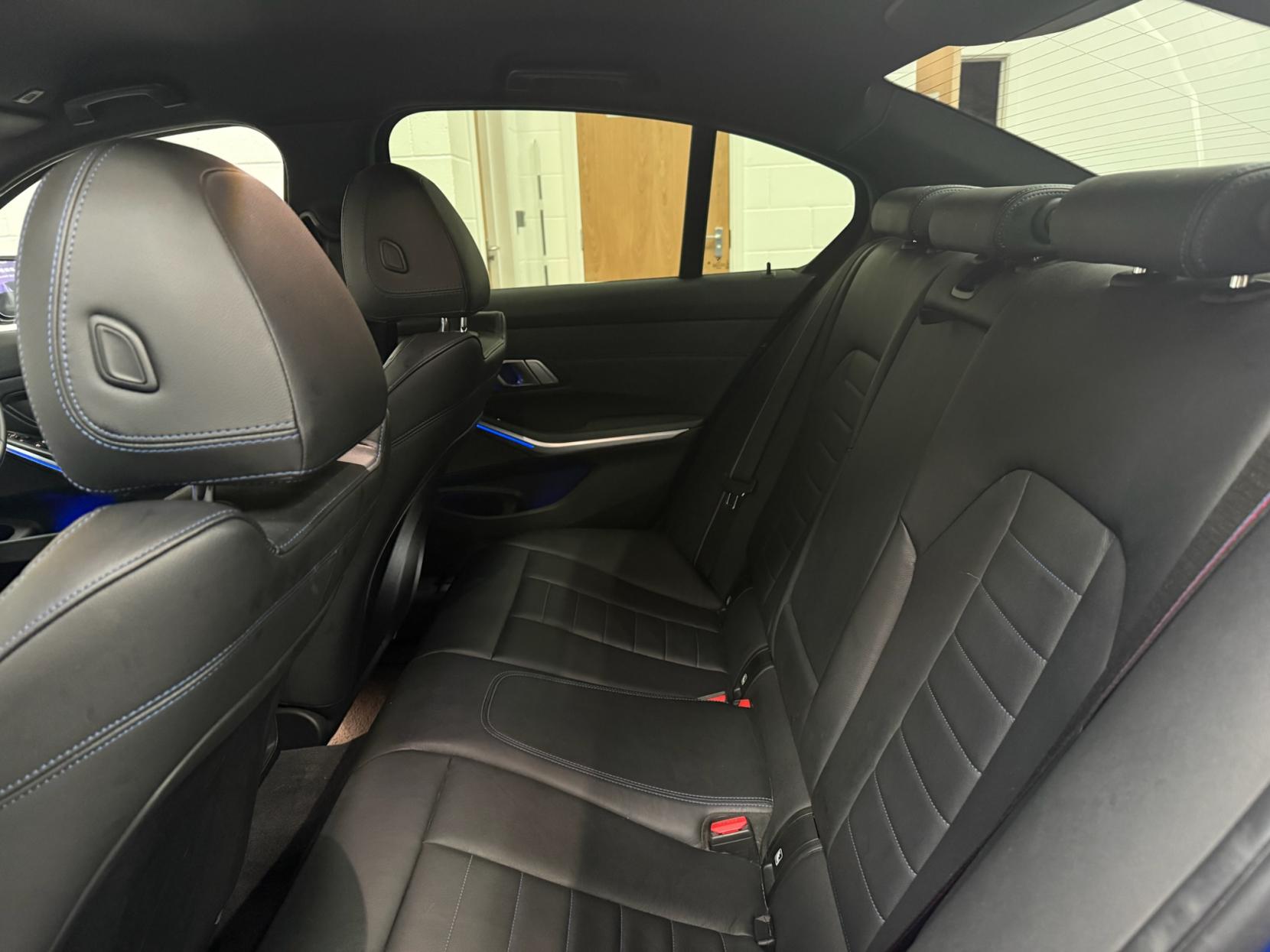 BMW 3 Series 2.0 320i M Sport Saloon 4dr Petrol Auto Euro 6 (s/s) (184 ps)