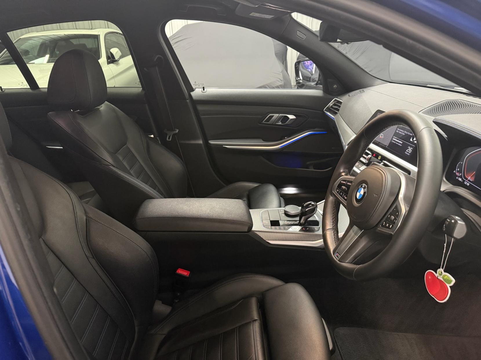 BMW 3 Series 2.0 320i M Sport Saloon 4dr Petrol Auto Euro 6 (s/s) (184 ps)