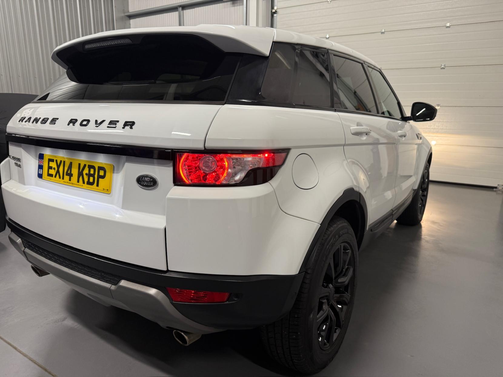 Land Rover Range Rover Evoque 2.2 SD4 Pure Tech SUV 5dr Diesel Auto 4WD Euro 5 (s/s) (190 ps)