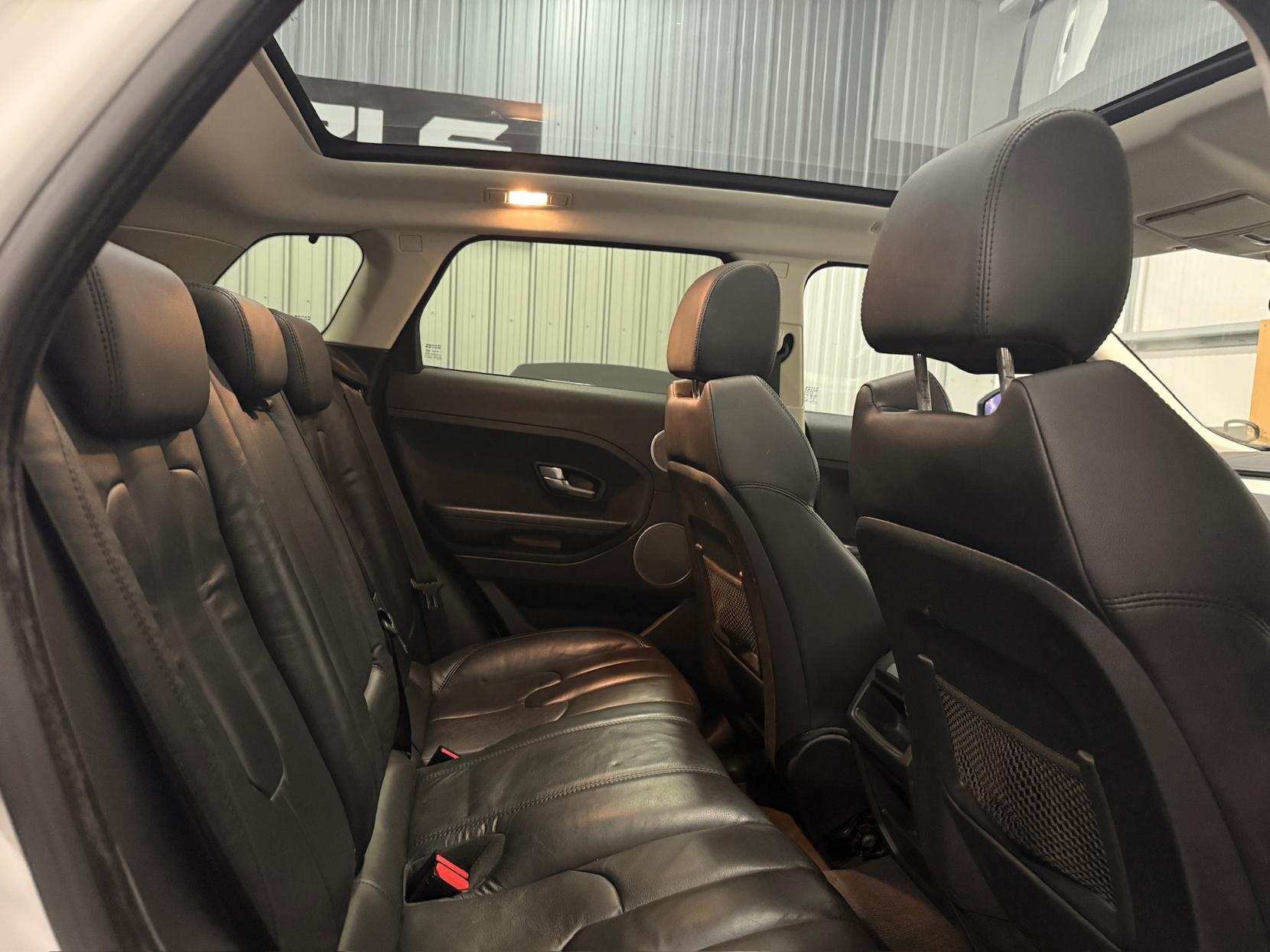 Land Rover Range Rover Evoque 2.2 SD4 Pure Tech SUV 5dr Diesel Auto 4WD Euro 5 (s/s) (190 ps)